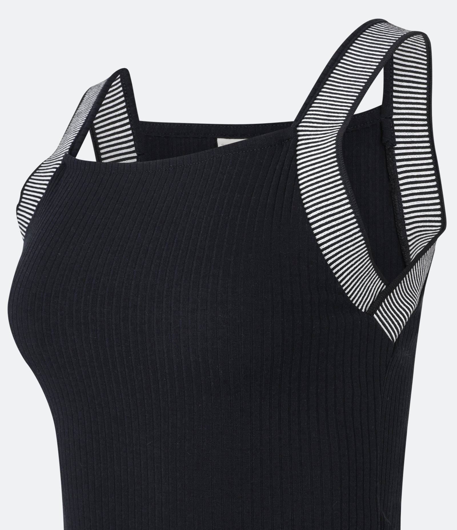 Regata com Decote Quadrado e Alça Contrastante Preto 6