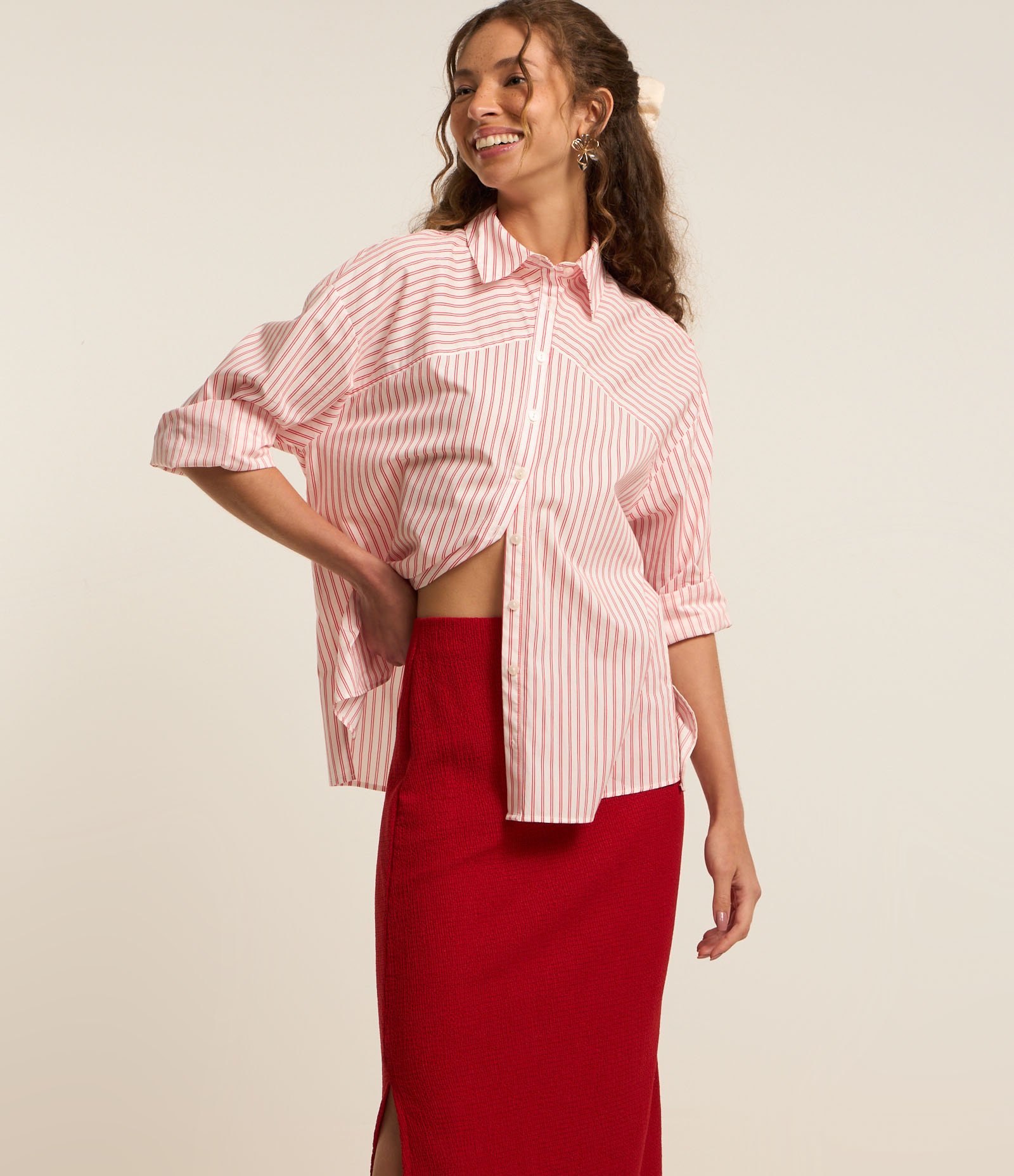 Saia Midi Texturizado com Fenda Lateral Vermelho 2