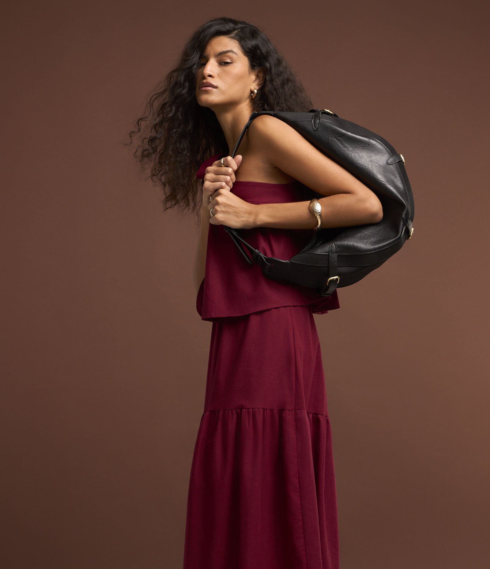 Vestido Midi Um Ombro Só com Babados Vermelho 6