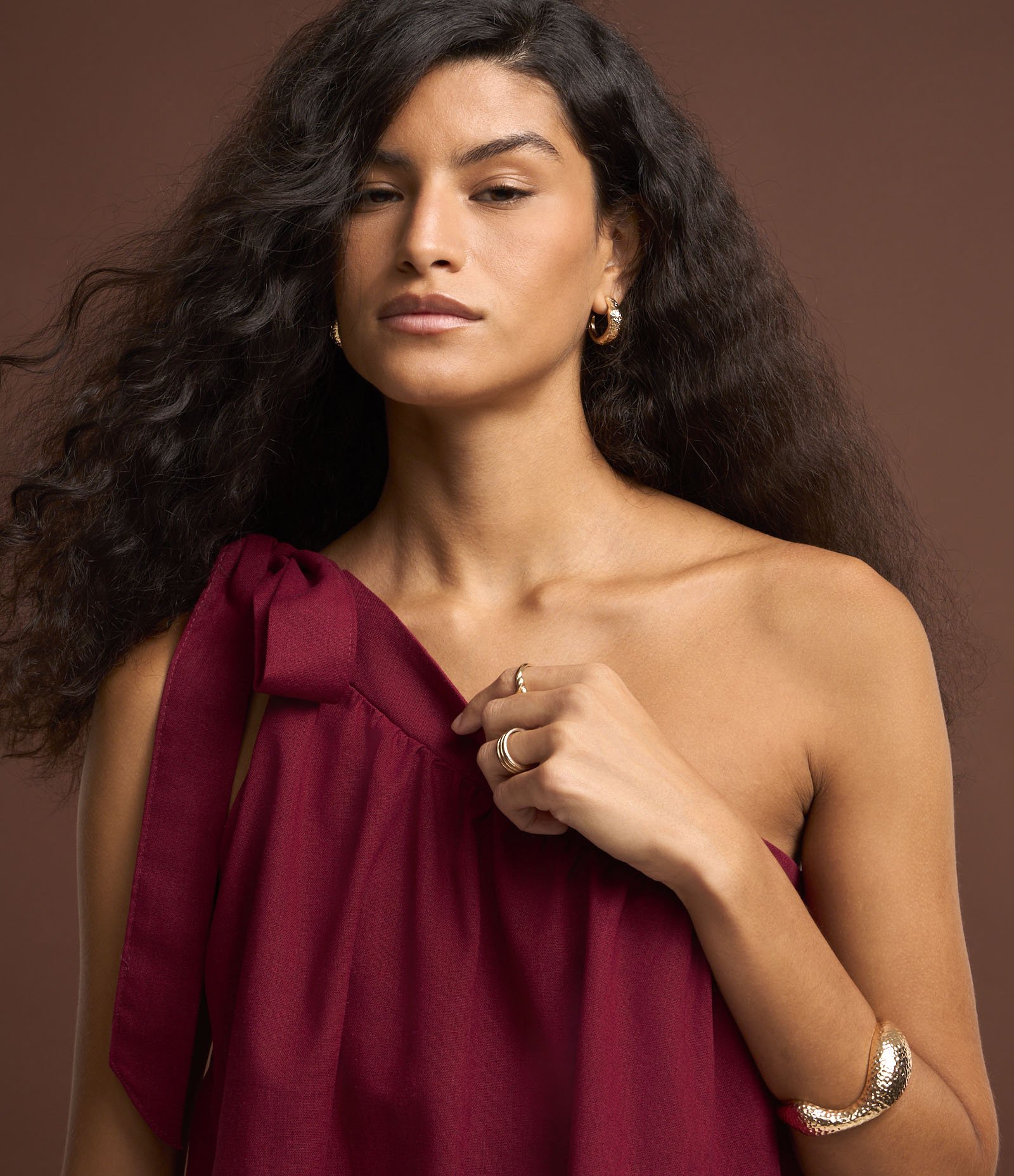 Vestido Midi Um Ombro Só com Babados Vermelho 4