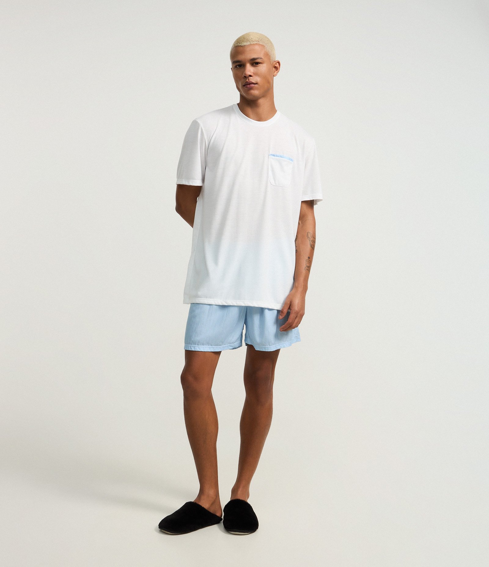 Pijama Curto em Poliviscose com Listras Azul/ Branco 1