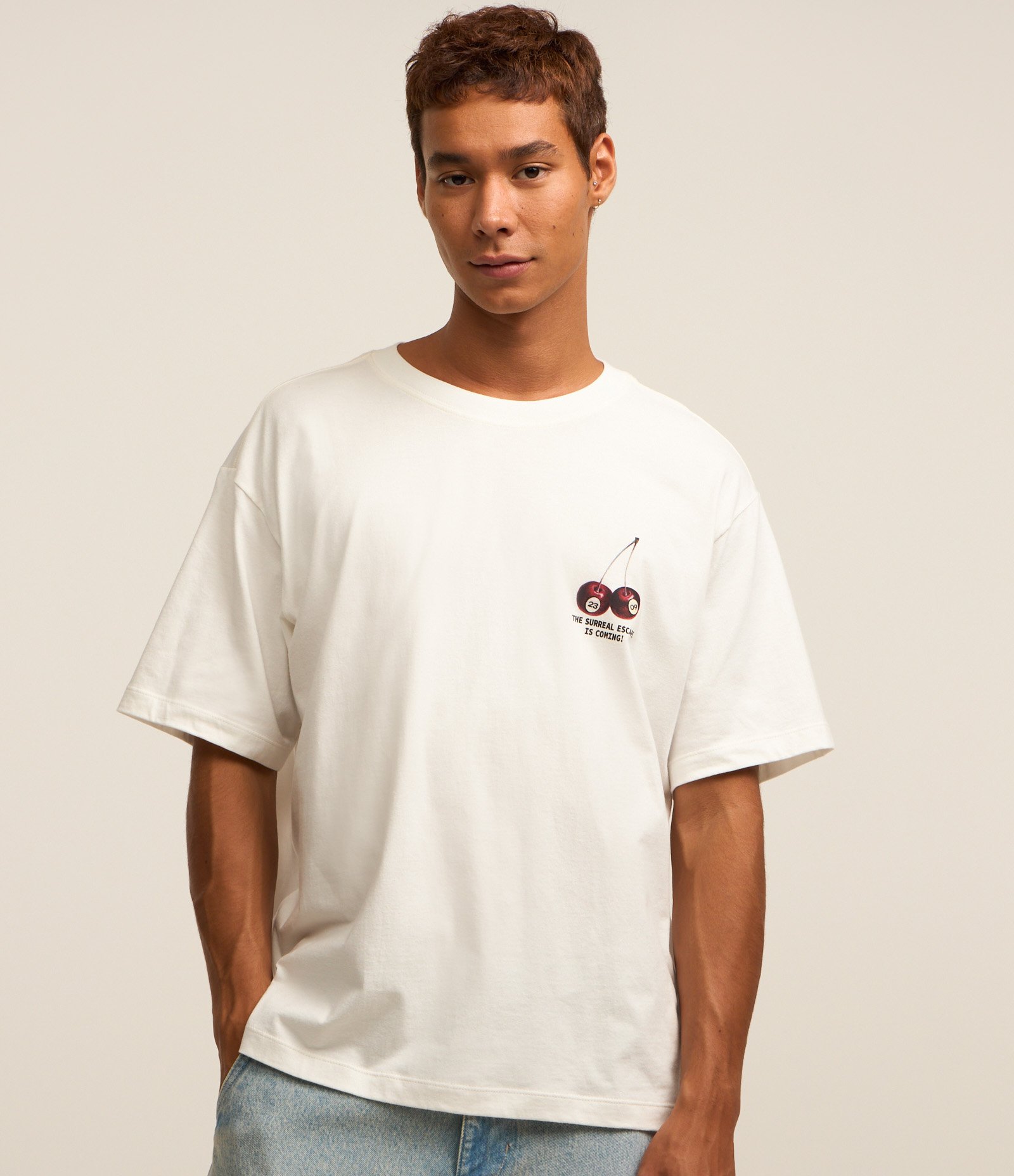 Camiseta Boxy Algodão com Estampa de Cereja Branco 3