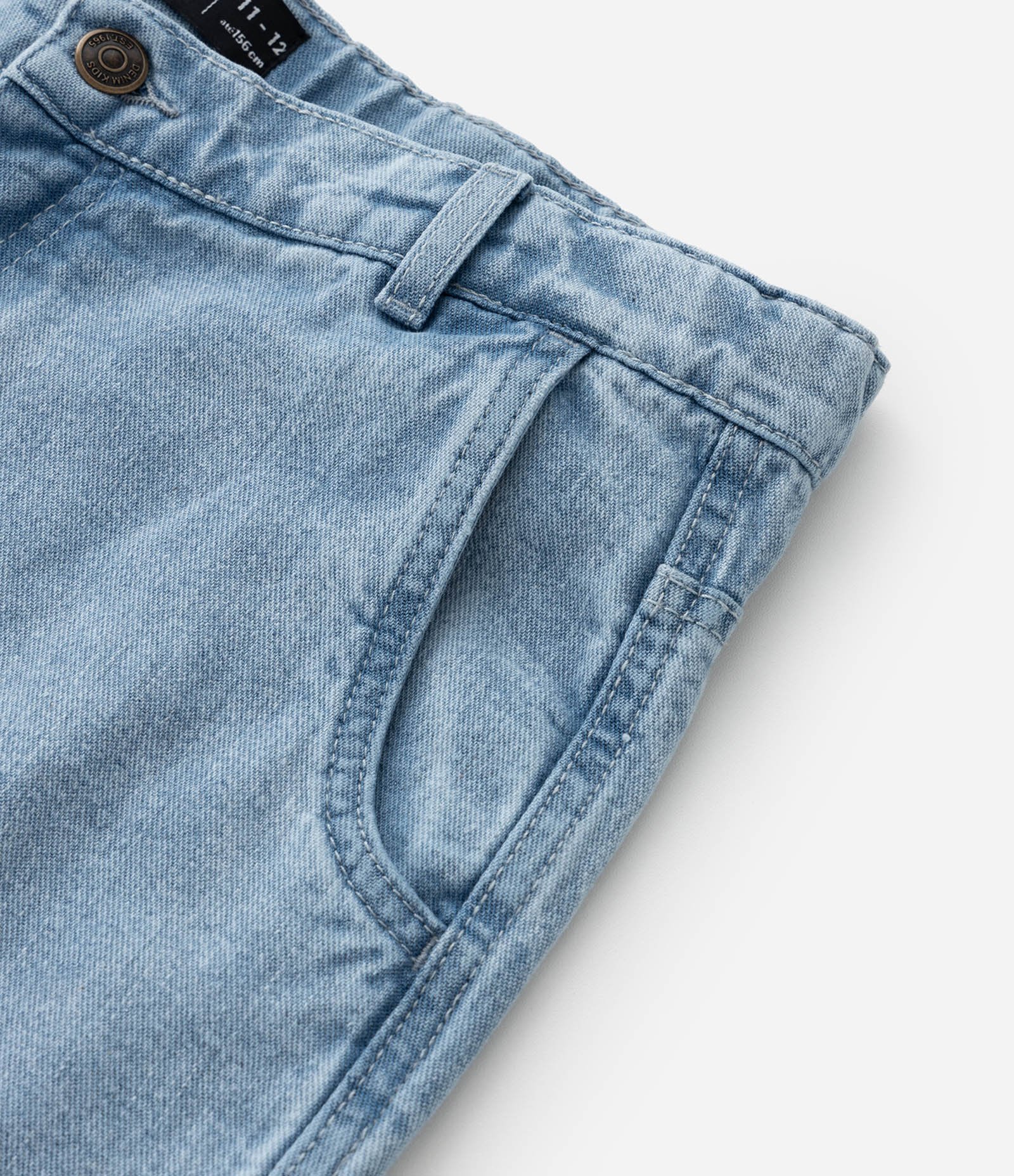 Calça Baggy Infantil em Jeans com Bolsos Cargo - Tam 5 a 14 Anos Azul Claro 3