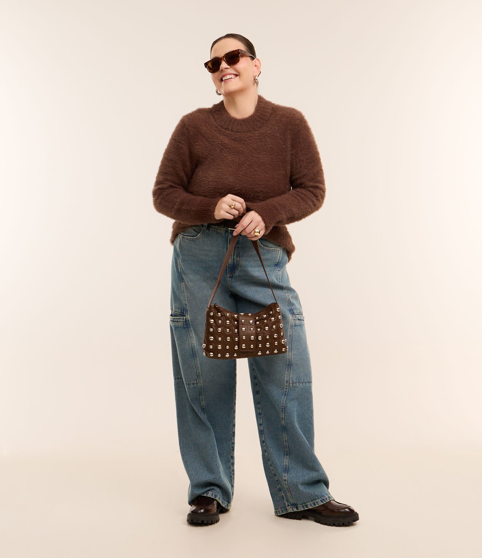 Suéter Alongado em Tricô Peludinho Curve & Plus Size Marrom 3