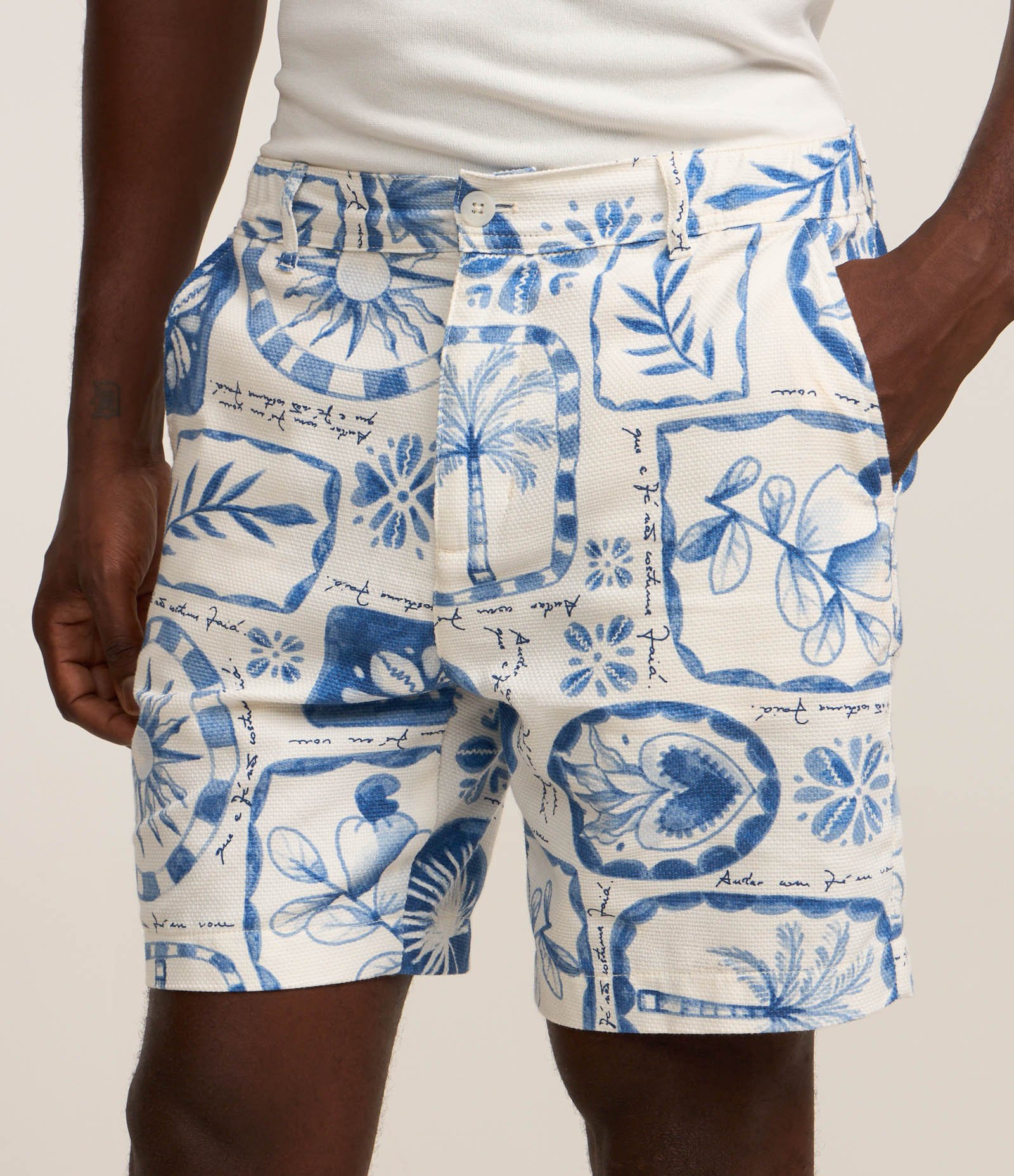Bermuda em Algodão com Estampa Andar com Fé Branco/Azul 3