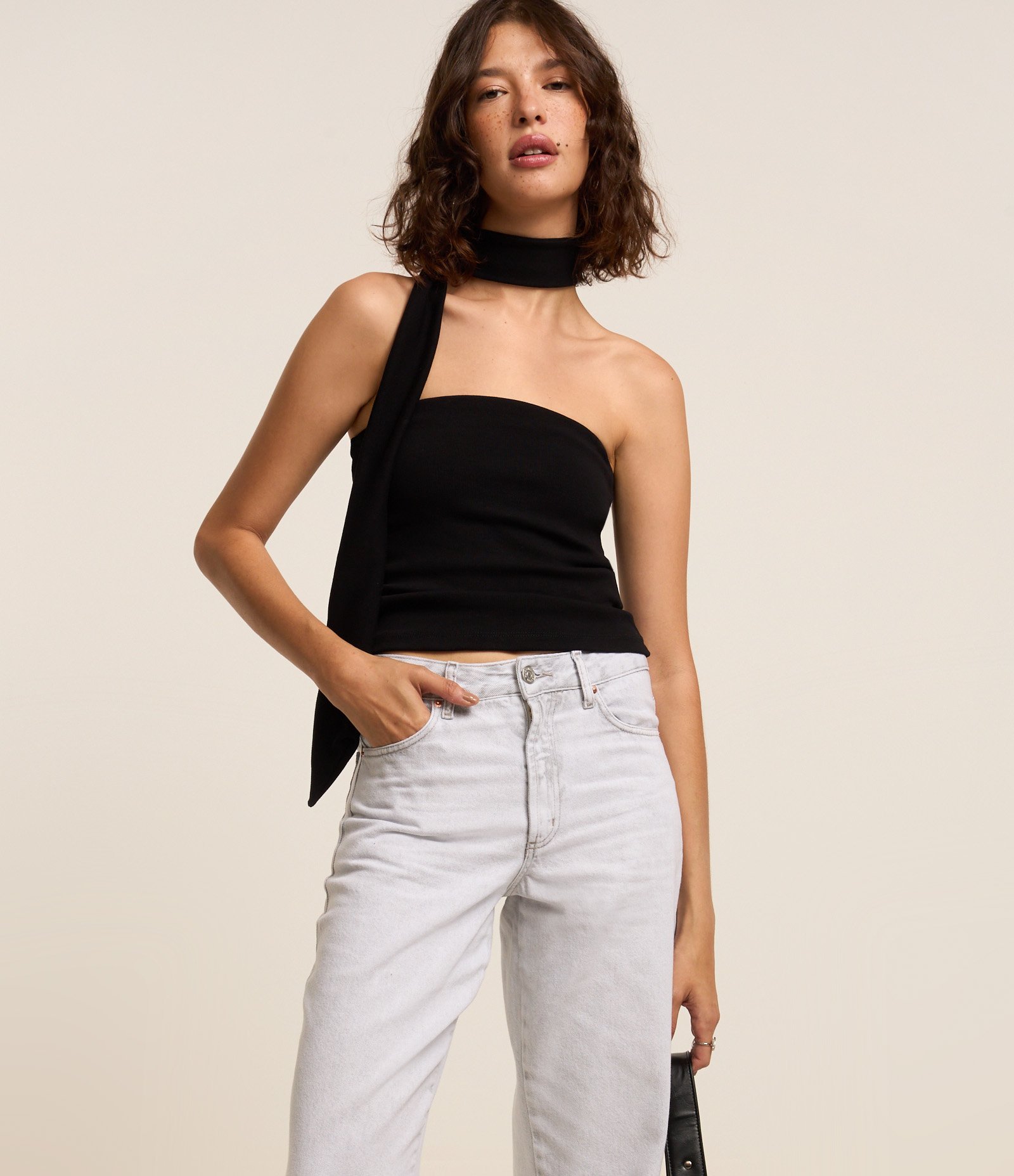 Calça Reta Comfort em Jeans com Passantes no Cós Cinza 2