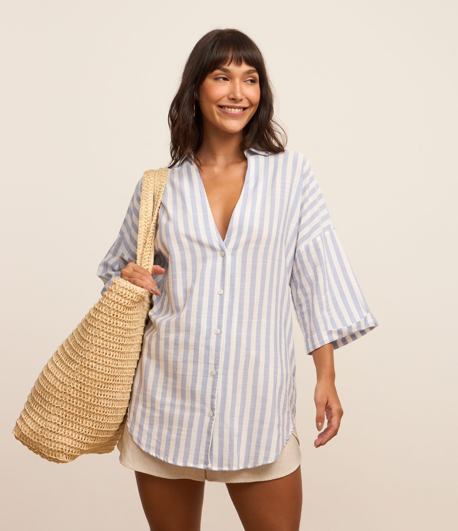 Saída de Praia Camisa em Viscose com Estampa Listrada e Gola V 1