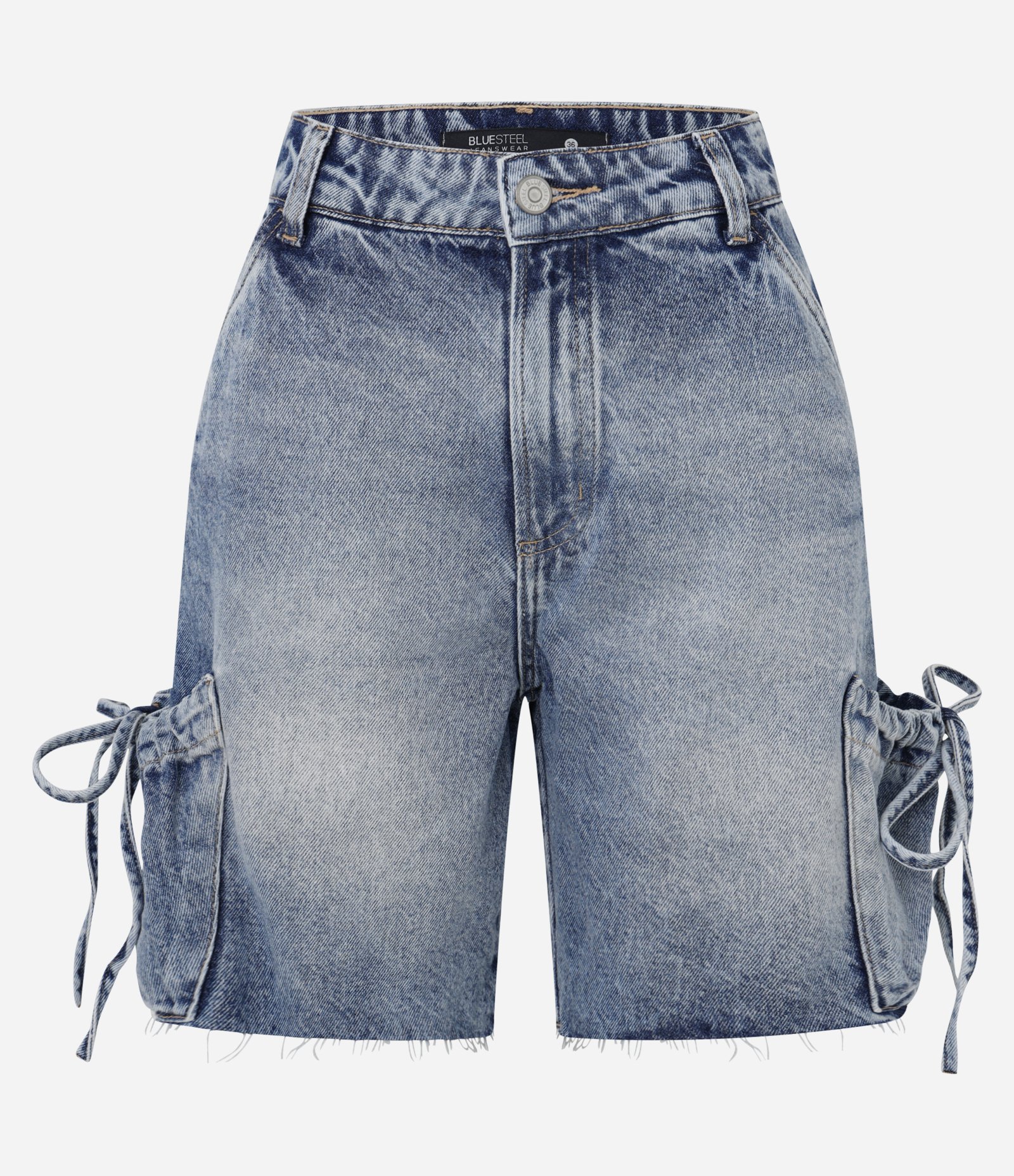 Bermuda em Jeans com Lavagem Dirty e Bolsos Cargo com Amarração Azul 5