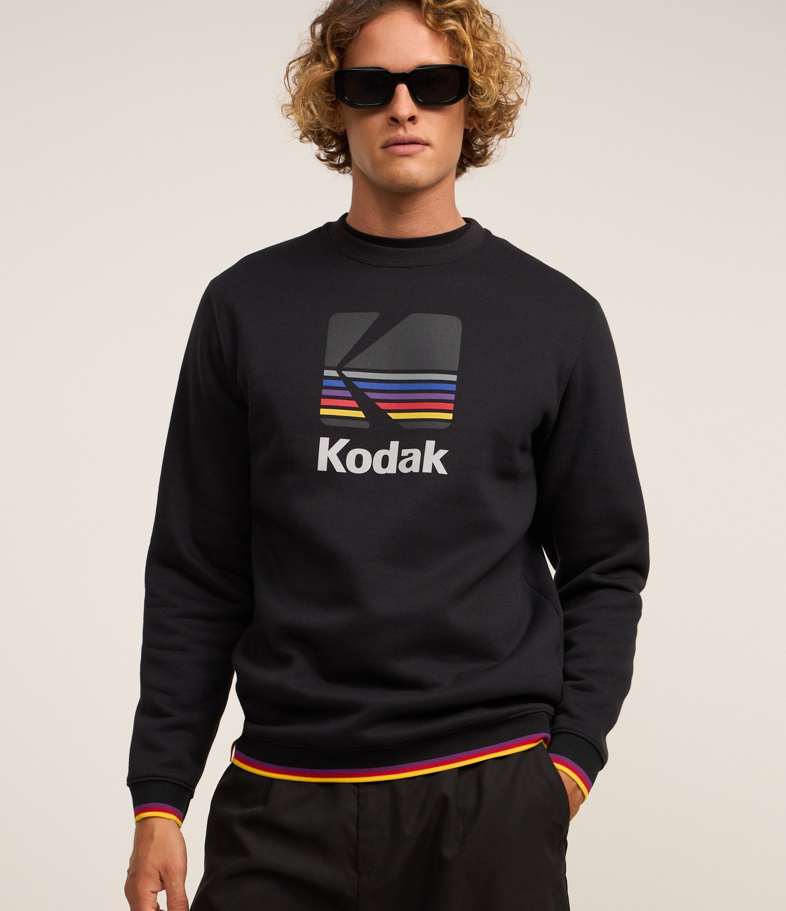 Casaco em Algodão com Estampa Kodak e Listras Contrastantes Preto 1