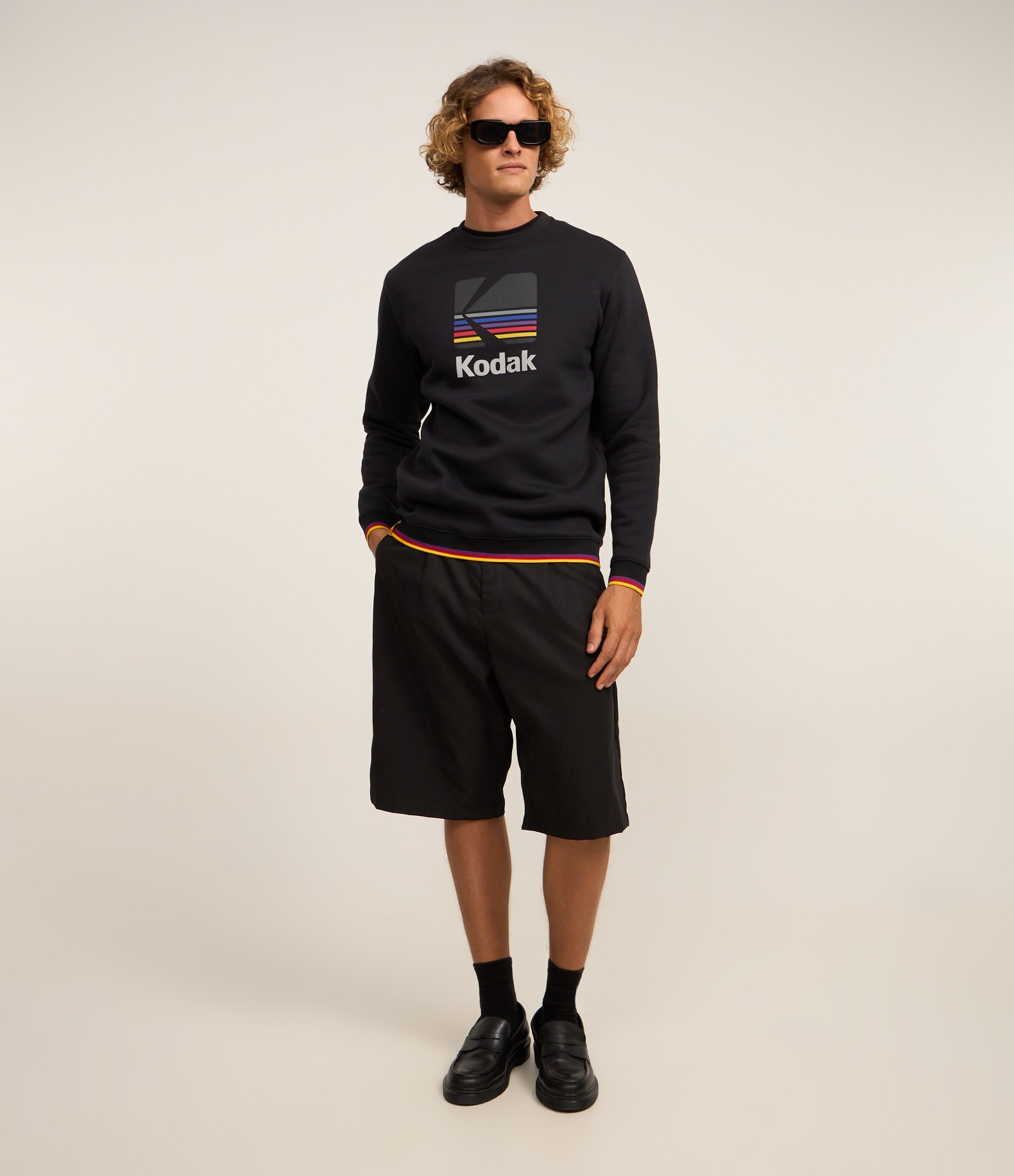 Casaco em Algodão com Estampa Kodak e Listras Contrastantes Preto 2