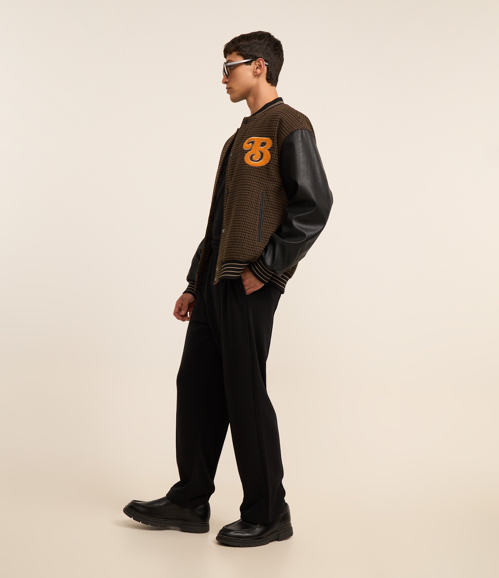 Calca Wide Leg em Moletom com Felpa e Cós Elástico Preto 1