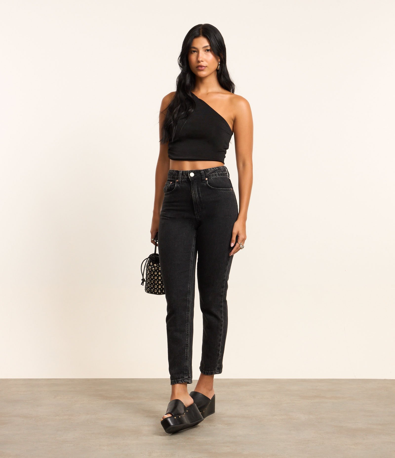 Blusa Cropped em Algodão com Um Ombro Só Preto 4