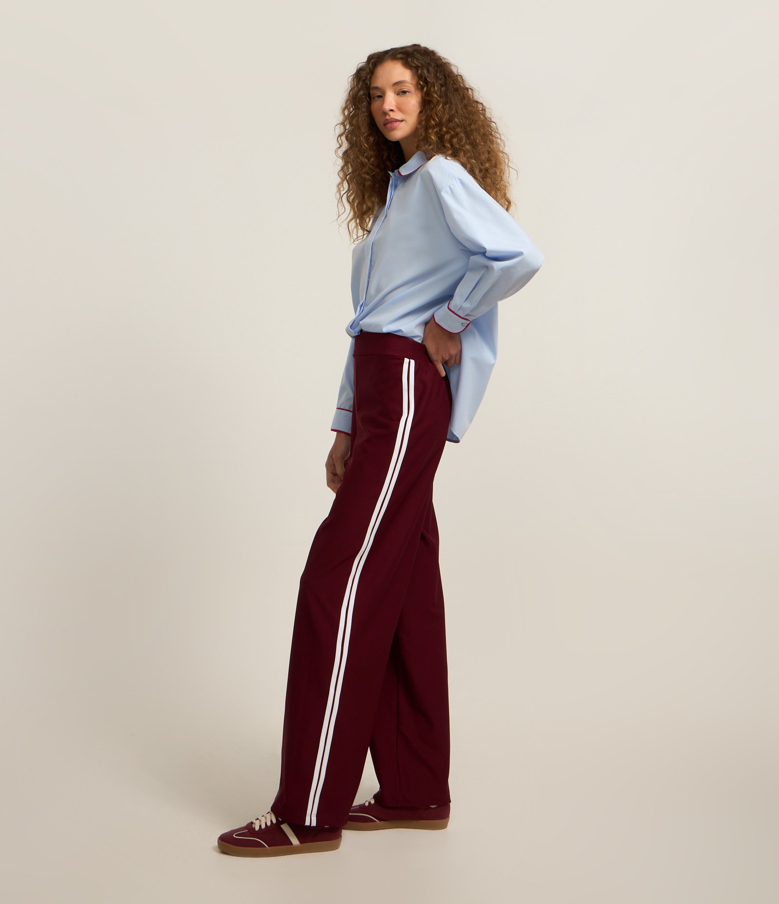 Calça Sportcore em Alfaiataria com Detalhe Lateral 3