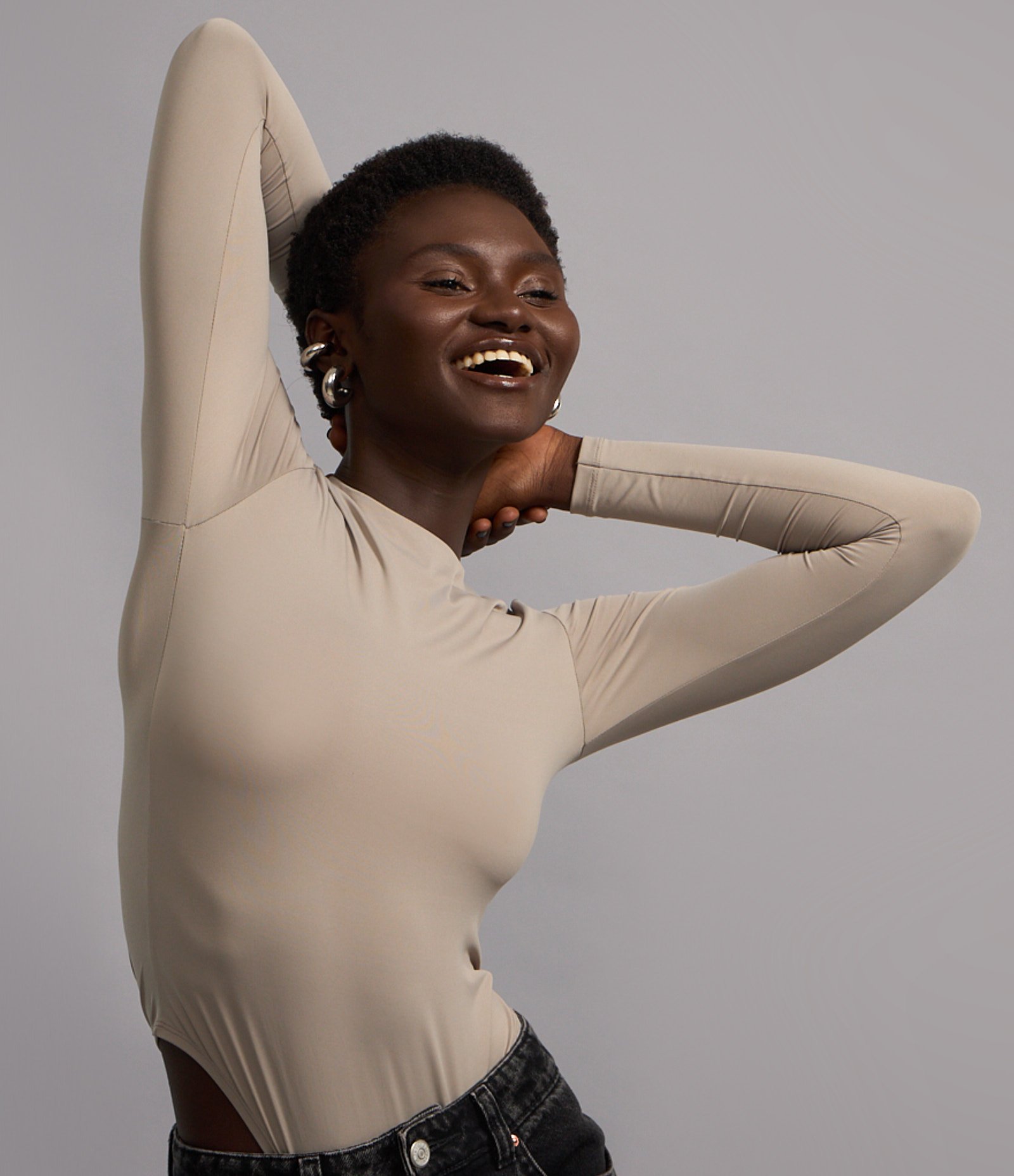 Body em Poliamida Manga Longa Cinza Claro 4