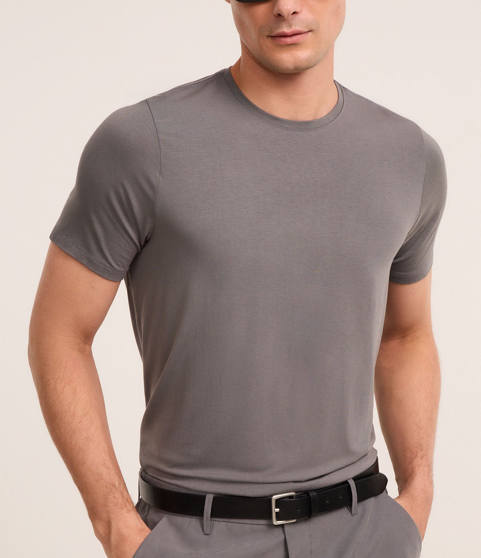 Camiseta Regular Performance com Gola Redonda Cinza 3