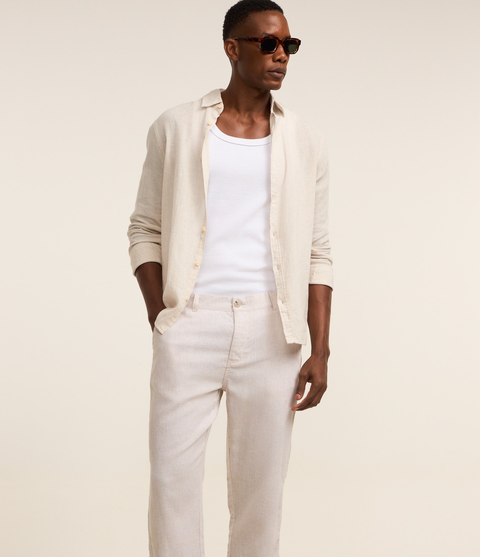 Calça Reta em Linho de Alfaiataria Bege 3