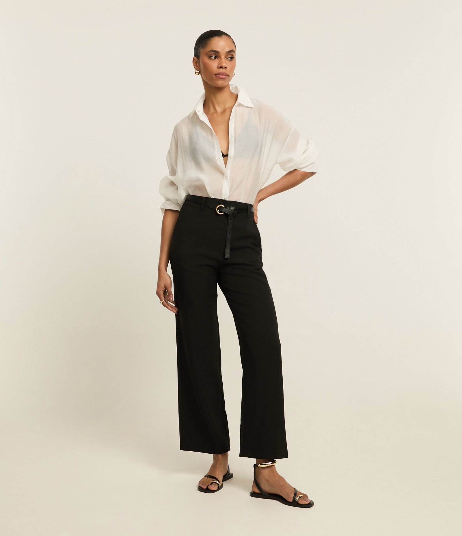 Calça Reta Alfaiatada com Ganchinho no Cós Preto 1