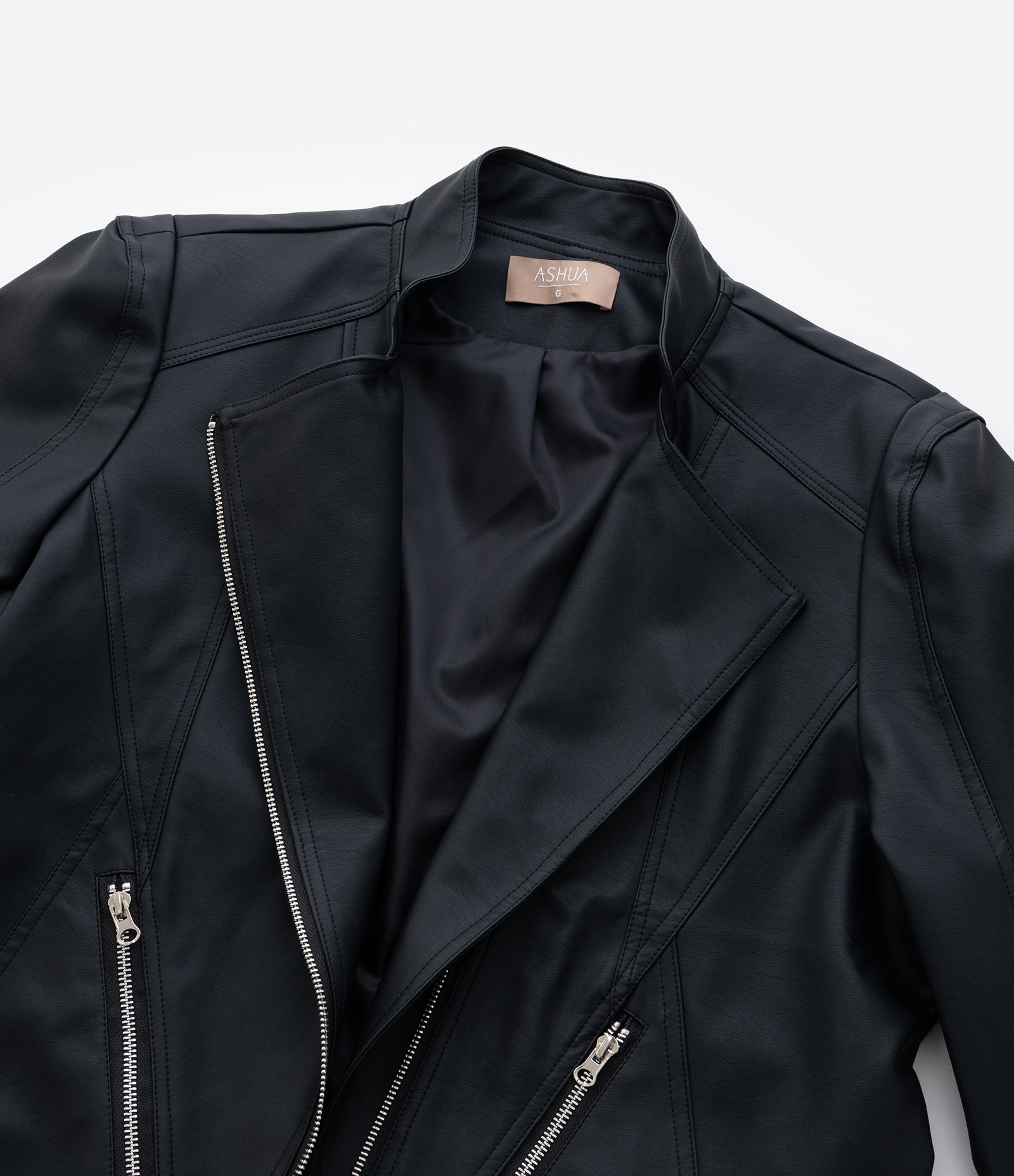 Jaqueta em Pu com Recortes Assimétricos Curve & Plus Size Preto 8