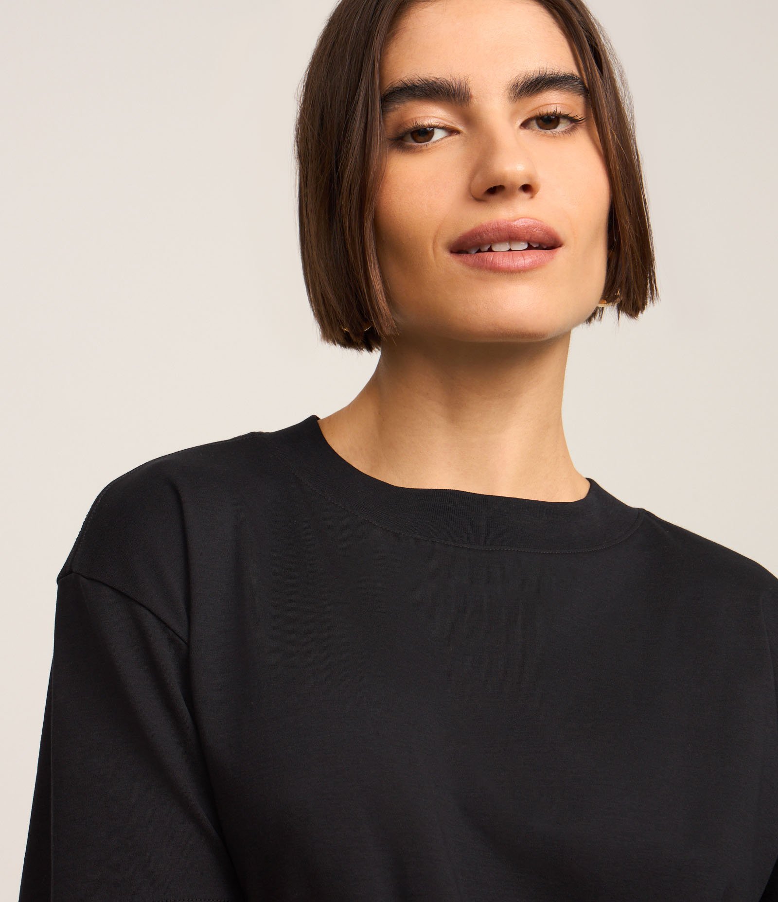 Blusa em Algodão Pima com Gola Redonda Preto 4