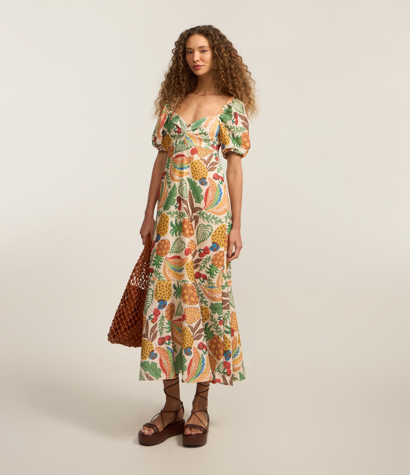 Vestido New Midi em Laise com Decote Coração e Estampa Floral Multicores 1