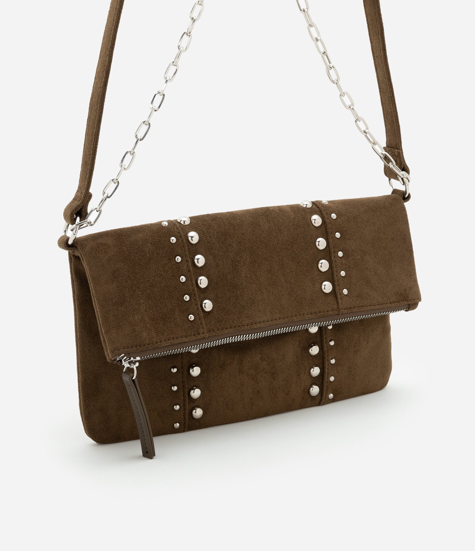 Bolsa Envelope Média com Alça Corrente e Tachinhas Aplicadas Marrom 1