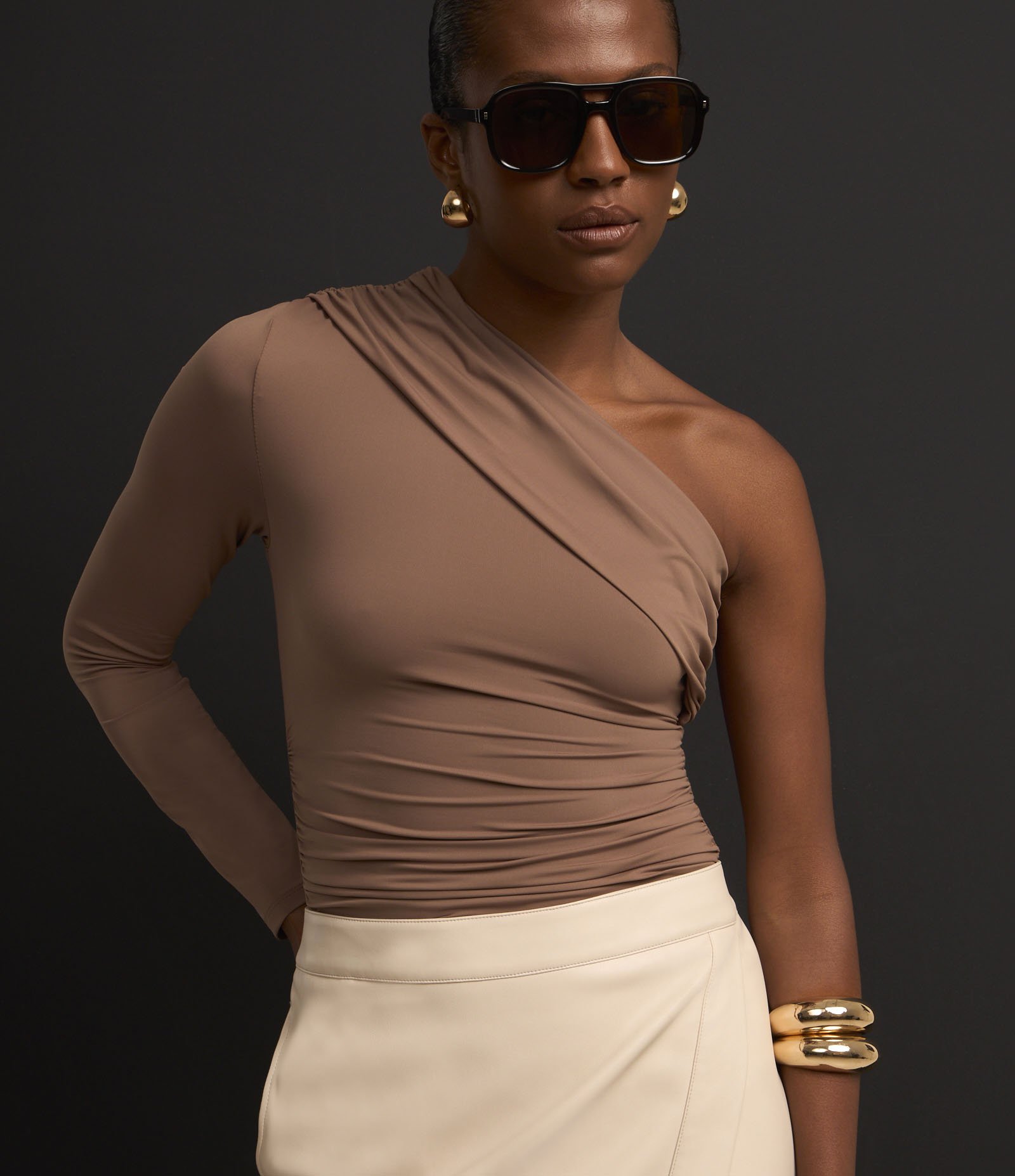 Body Ombro Só em Poliamida com Pregas 6