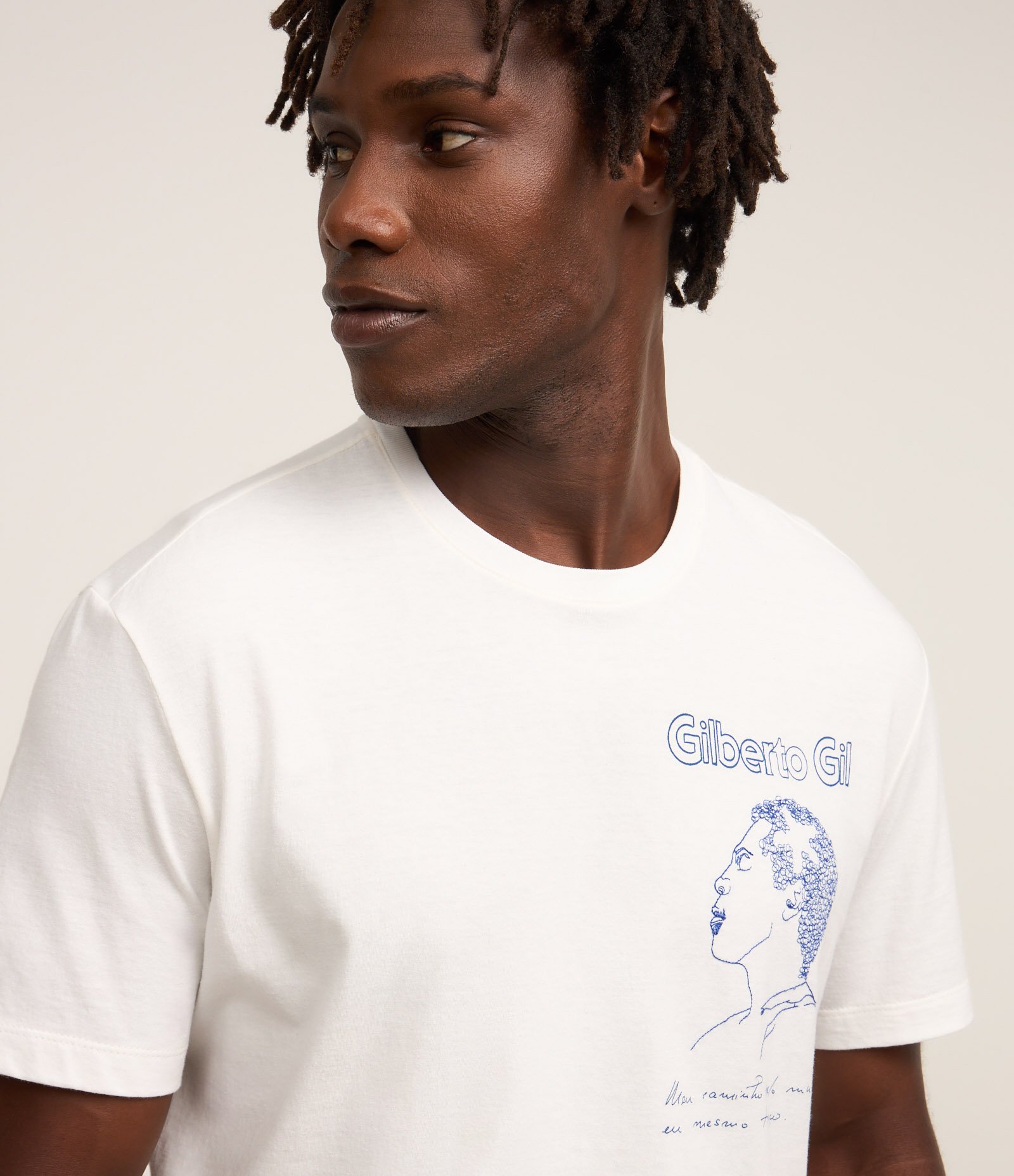 Camiseta em Algodão com Gilberto Gil Meu Caminho Branco 6