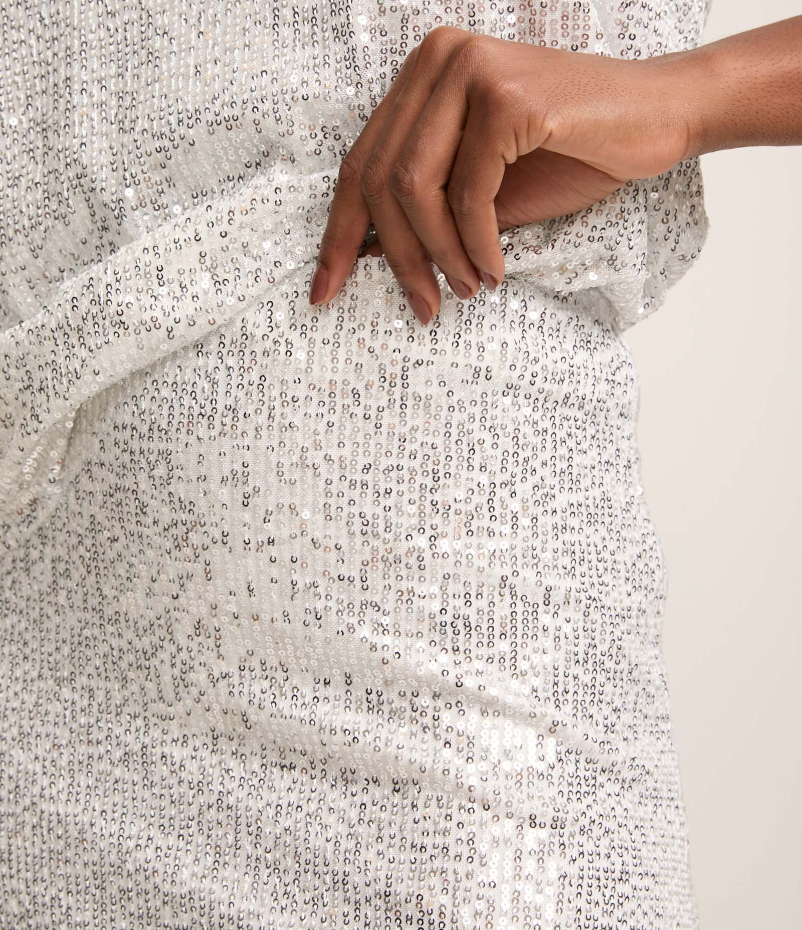 Saia Longa em Malha de Paetê Prata 3