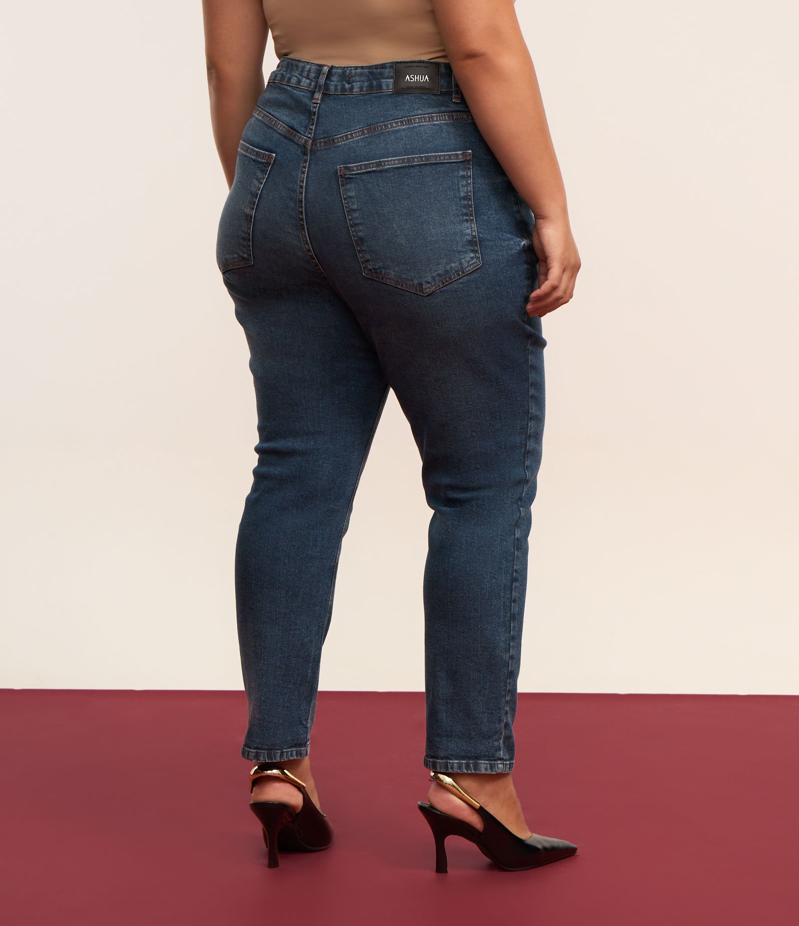 Calça Mom Jeans Elastano e Barra Dobrada Curve & Plus Size Azul 3