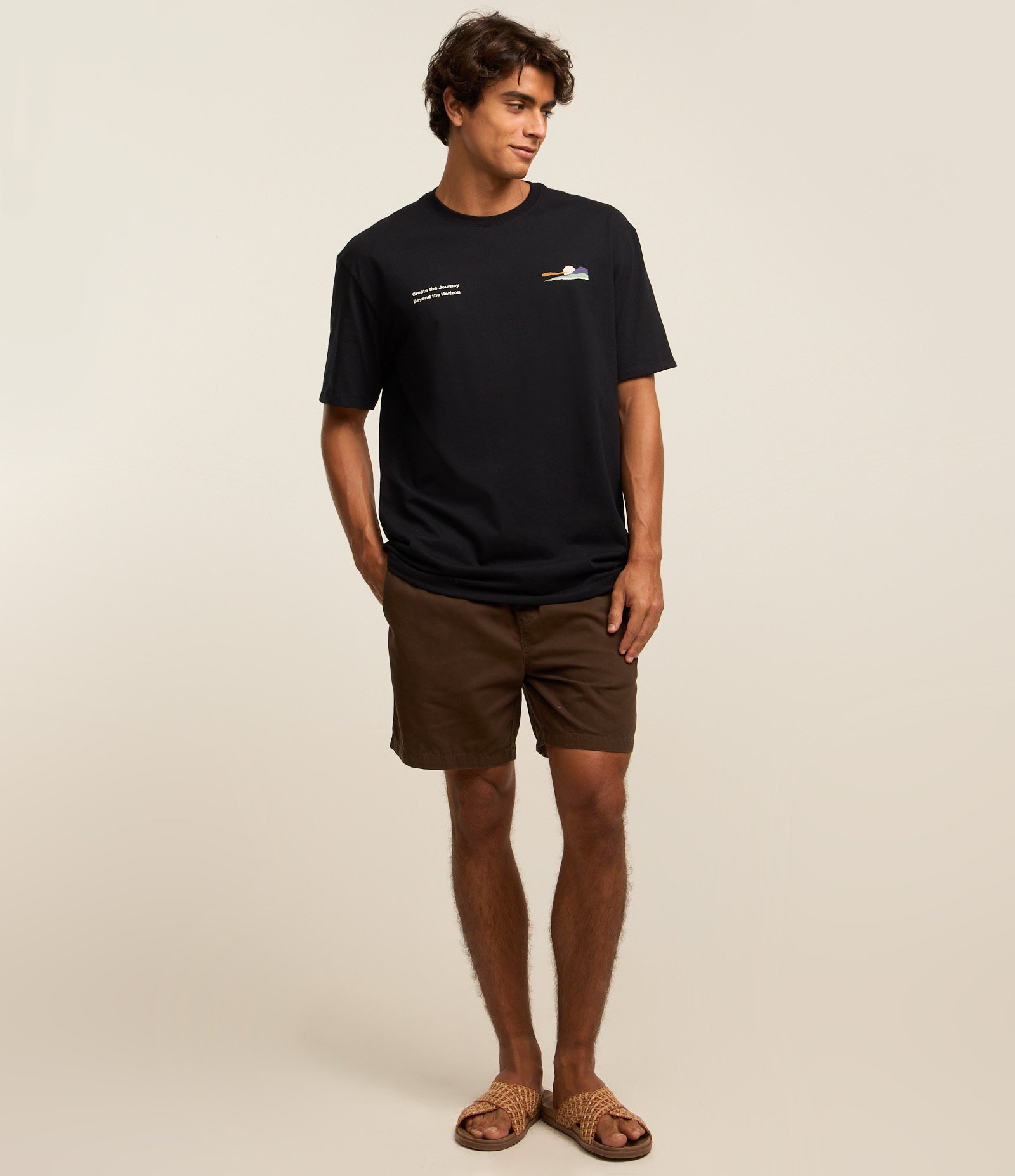 Camiseta Relaxed em Algodão com Estampa de Montanha Preto 2