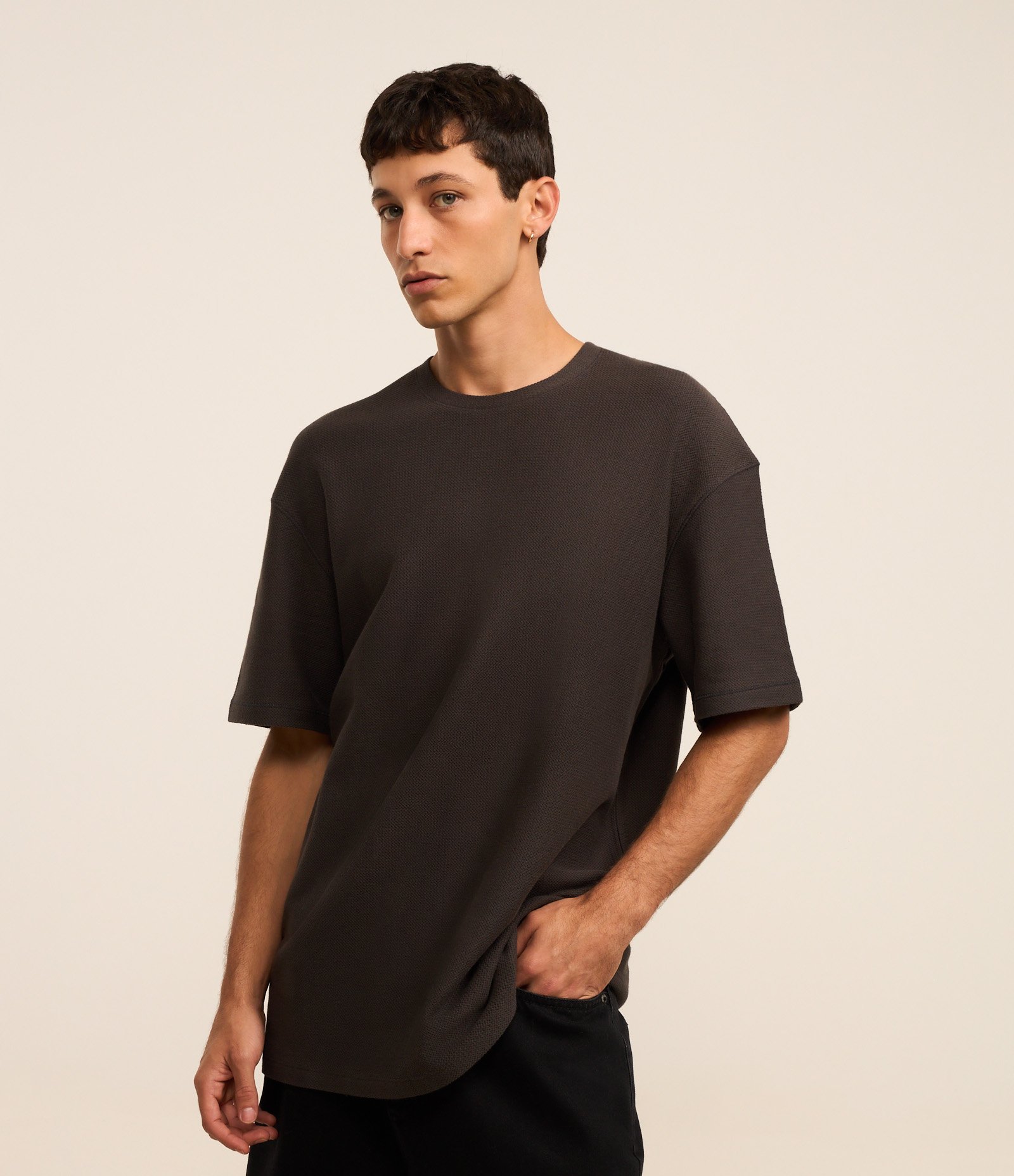 Camiseta Relaxed em Algodão com Textura Chevron Cinza 1