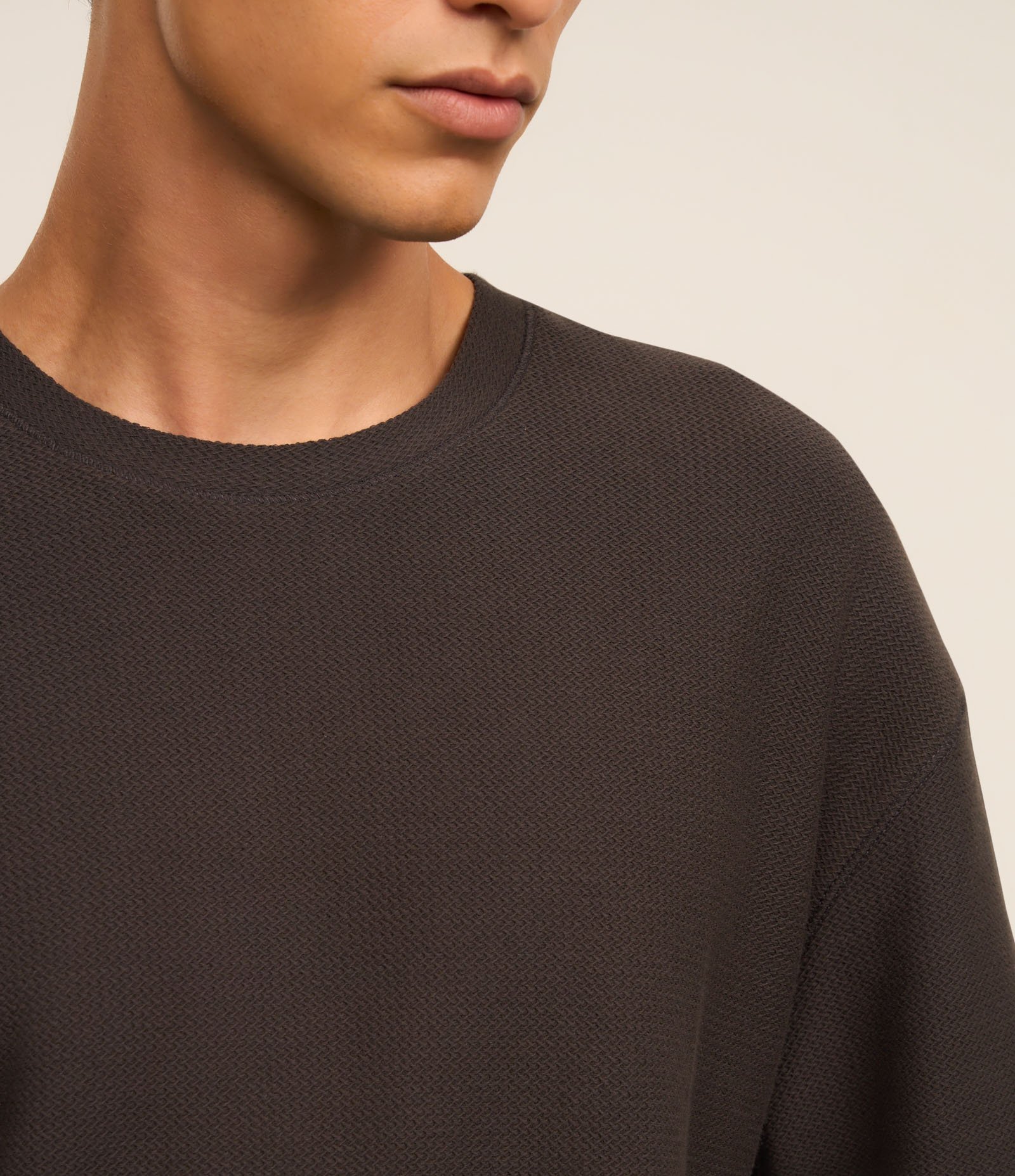 Camiseta Relaxed em Algodão com Textura Chevron Cinza 3