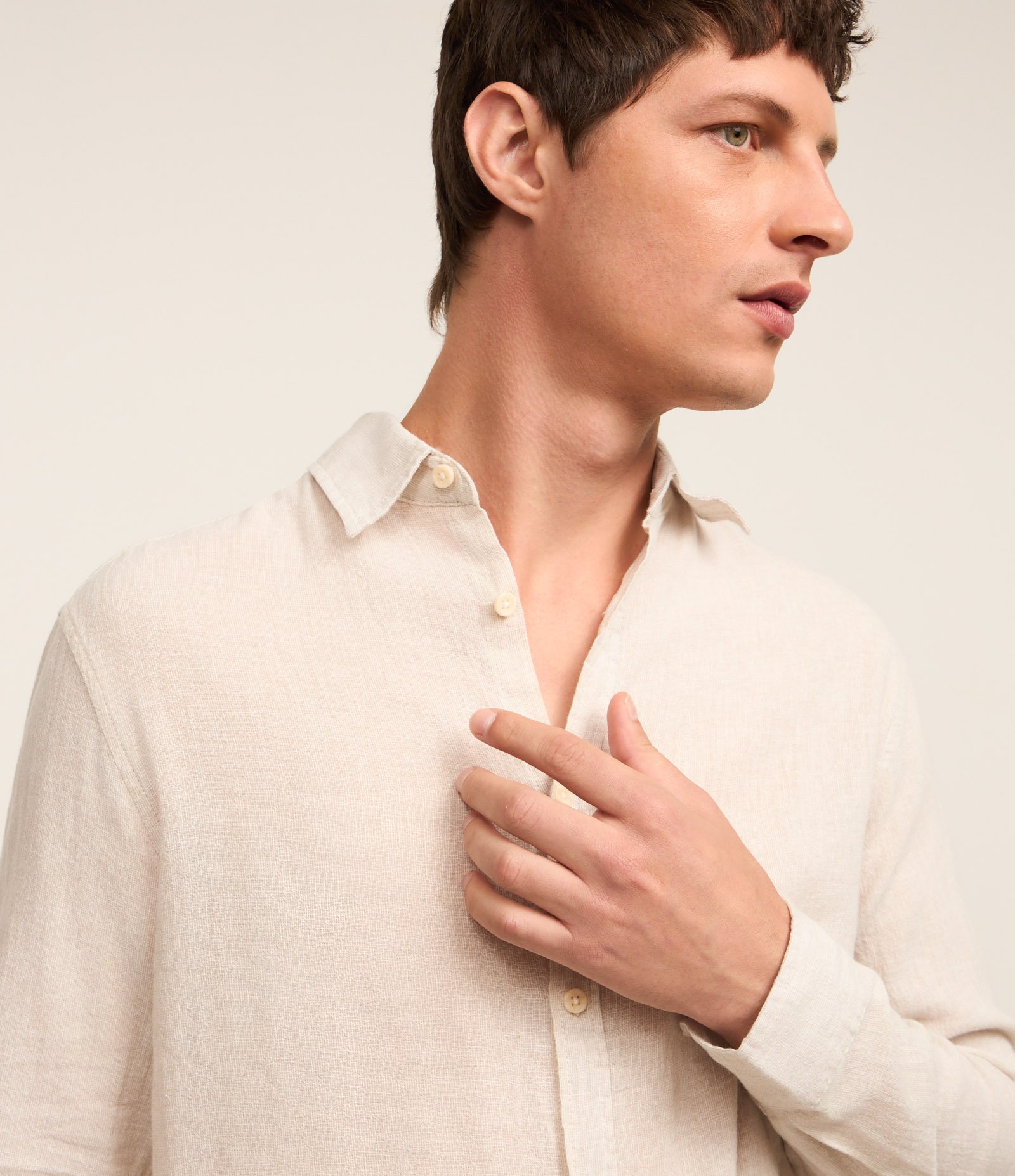 Camisa Regular em Linho e Gola Colarinho Off White 5