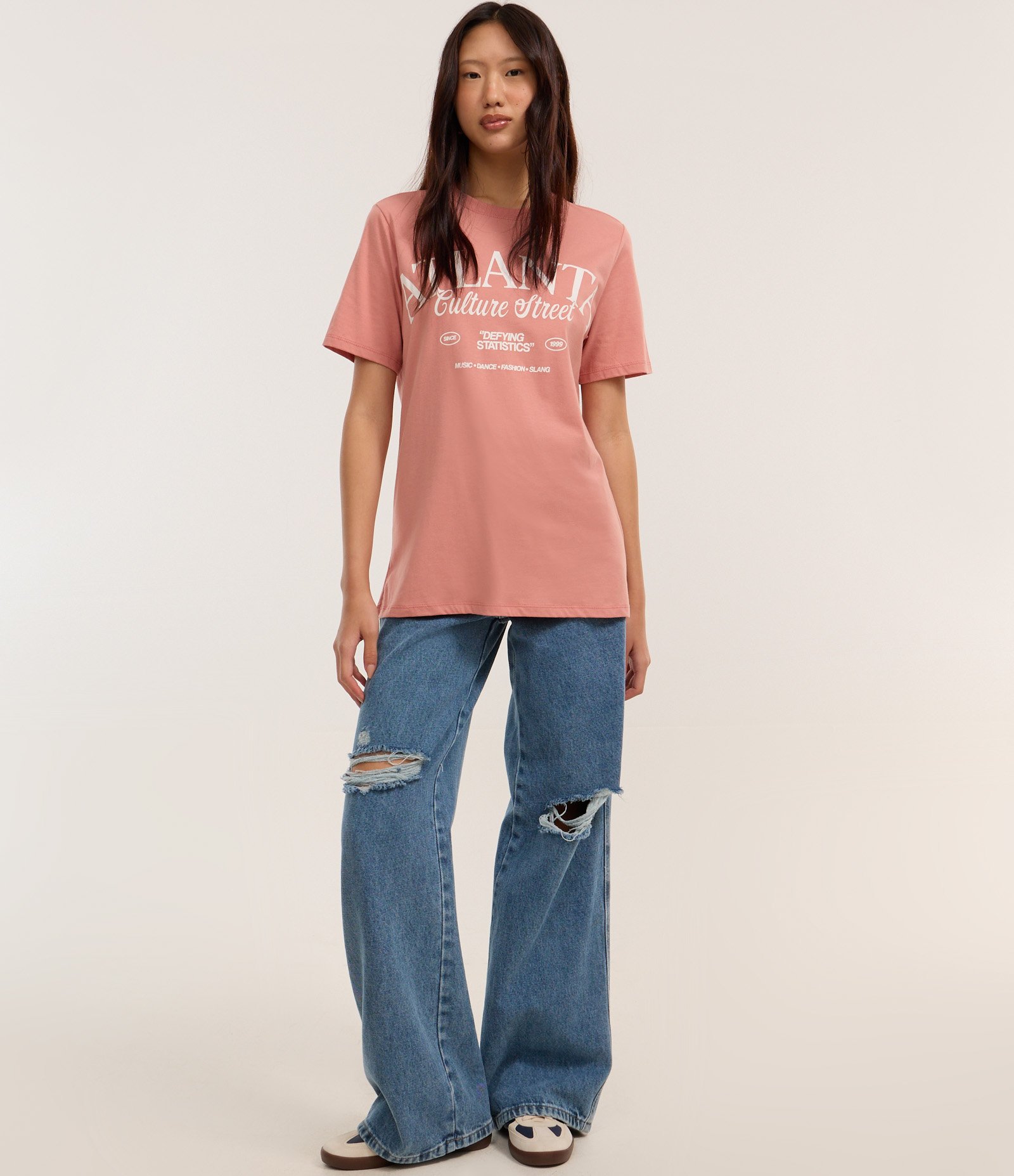 Camiseta T-shirt em Algodão com Lettering Atlanta Rosa 2