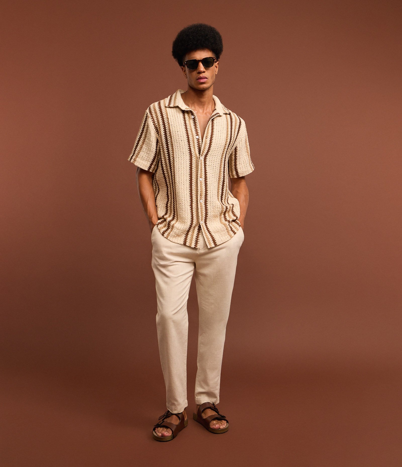 Camisa em Crochê Rustico com Textura e Listras Contrastantes Bege 2