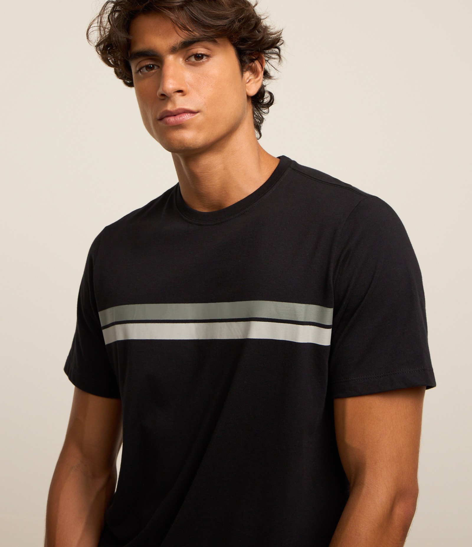 Camiseta Regular em Algodão com Listras Preto 3