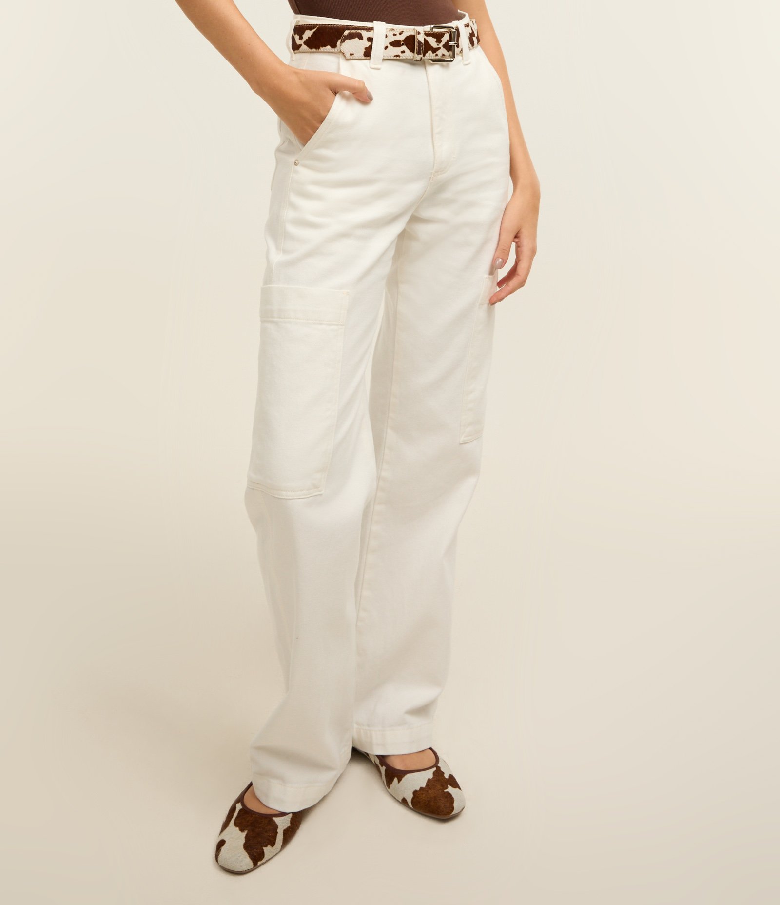 Calça Cargo Cintura Alta em Sarja com Bolso Lateral Bege Claro 3