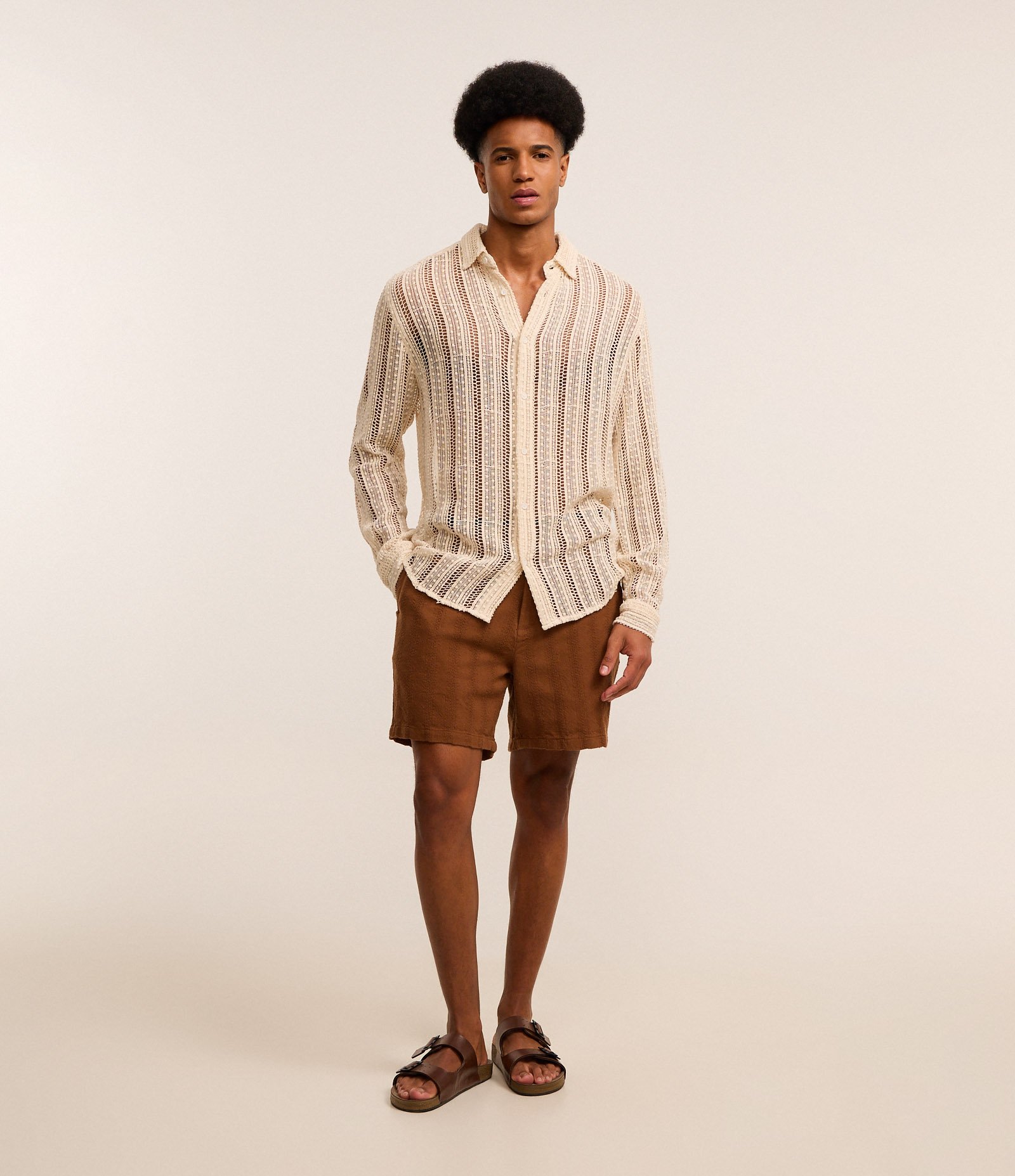 Bermuda em Algodão com Textura e Cós Elástico Marrom 1