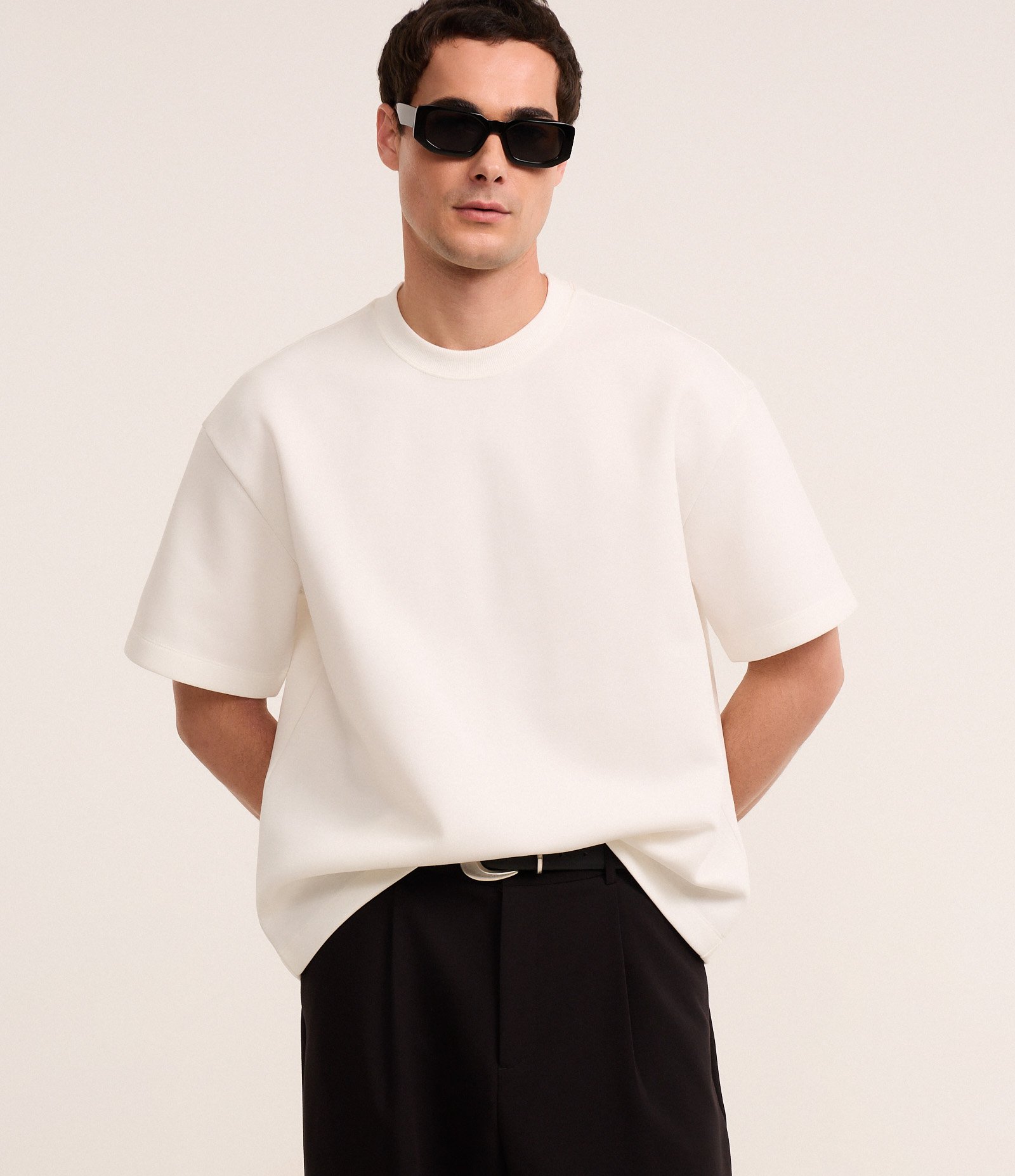 Camiseta Boxy Tech em Malha Pesada Off White 3