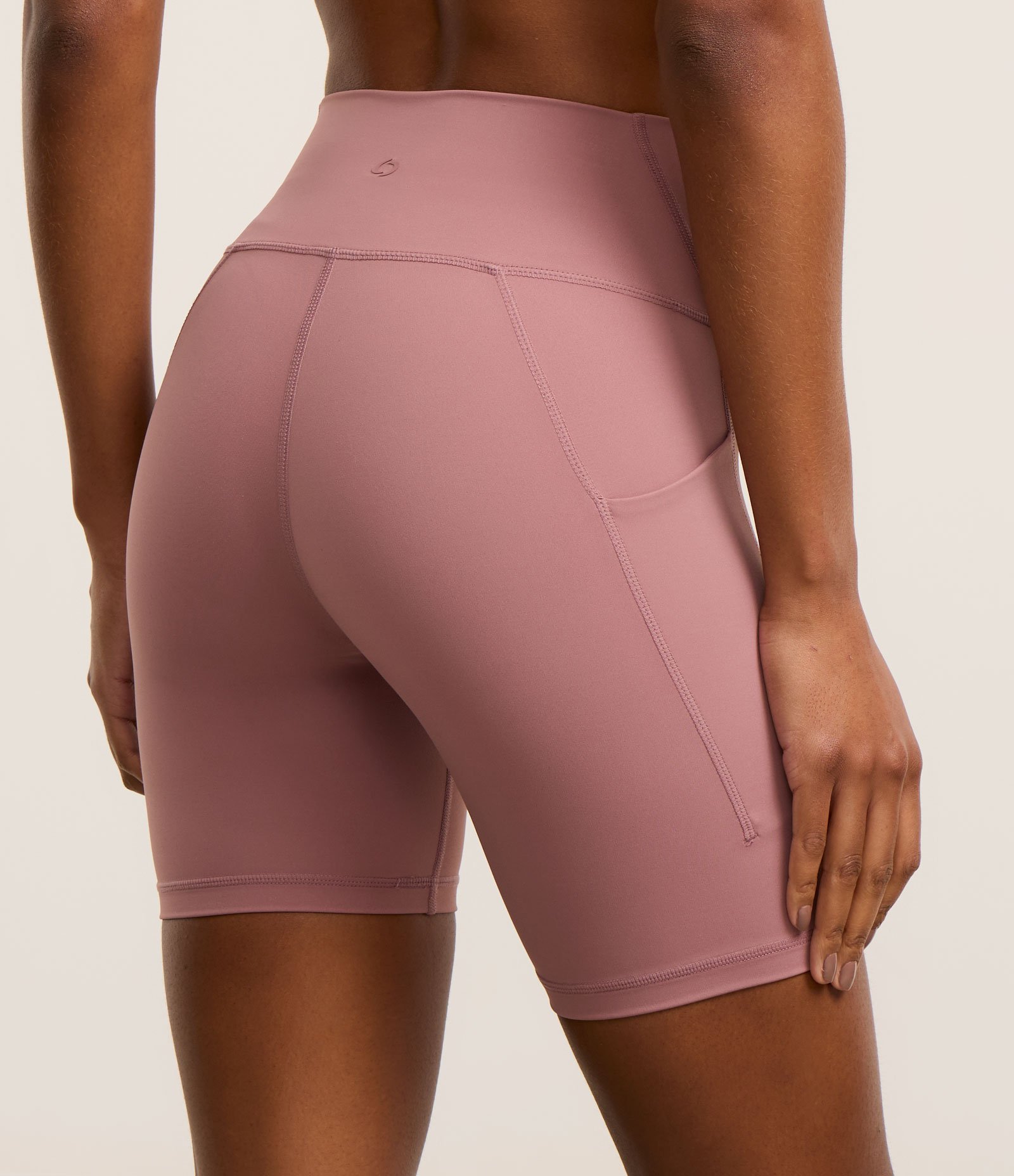 Bermuda Esportiva em Microfibra com Bolso Funcional Lilas 4