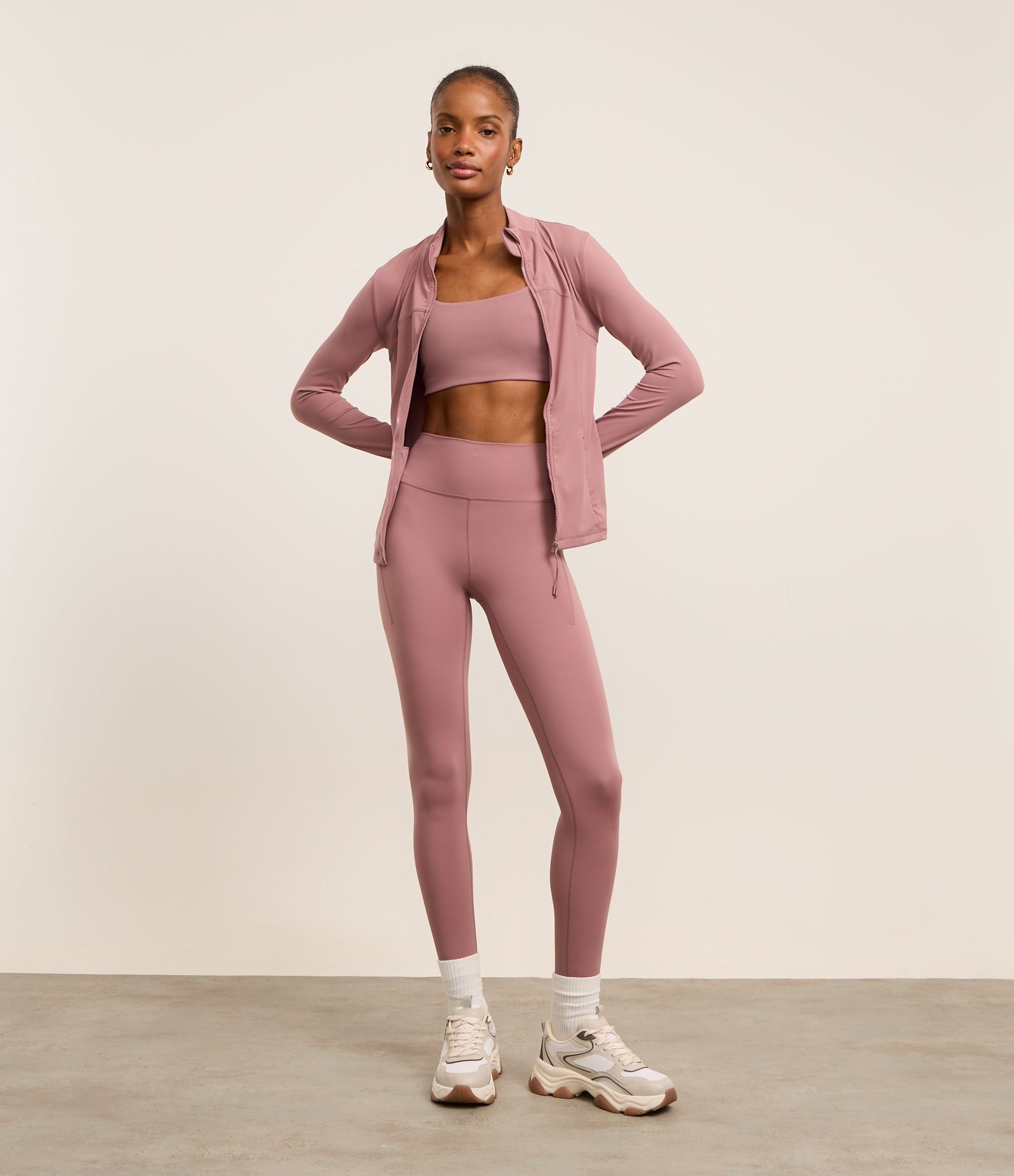 Calca Legging Esportiva em Microfibra com Bolsos Roxo 1