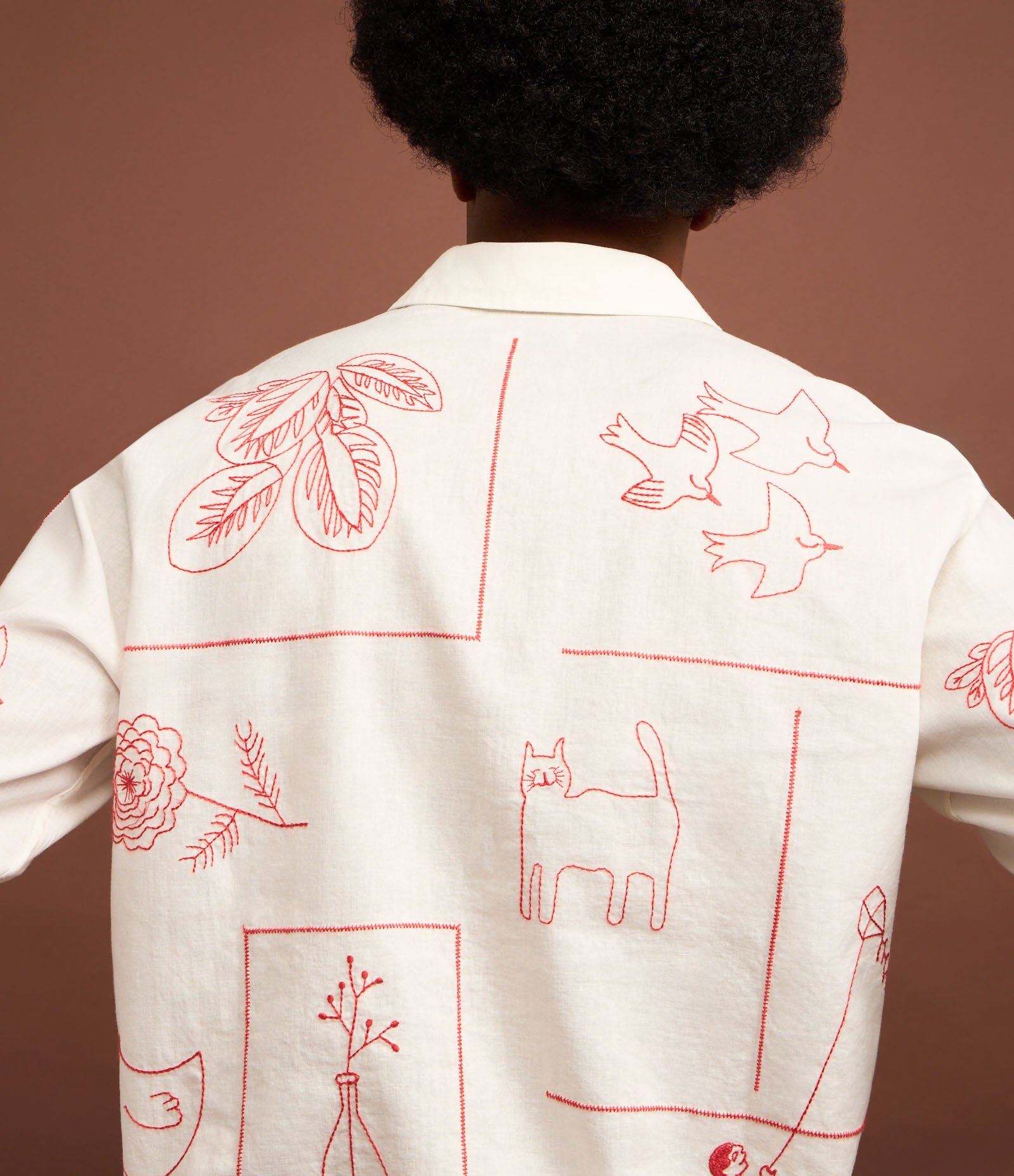 Camisa em Linho com Bordado Fino de Elementos da Natureza Branco 3