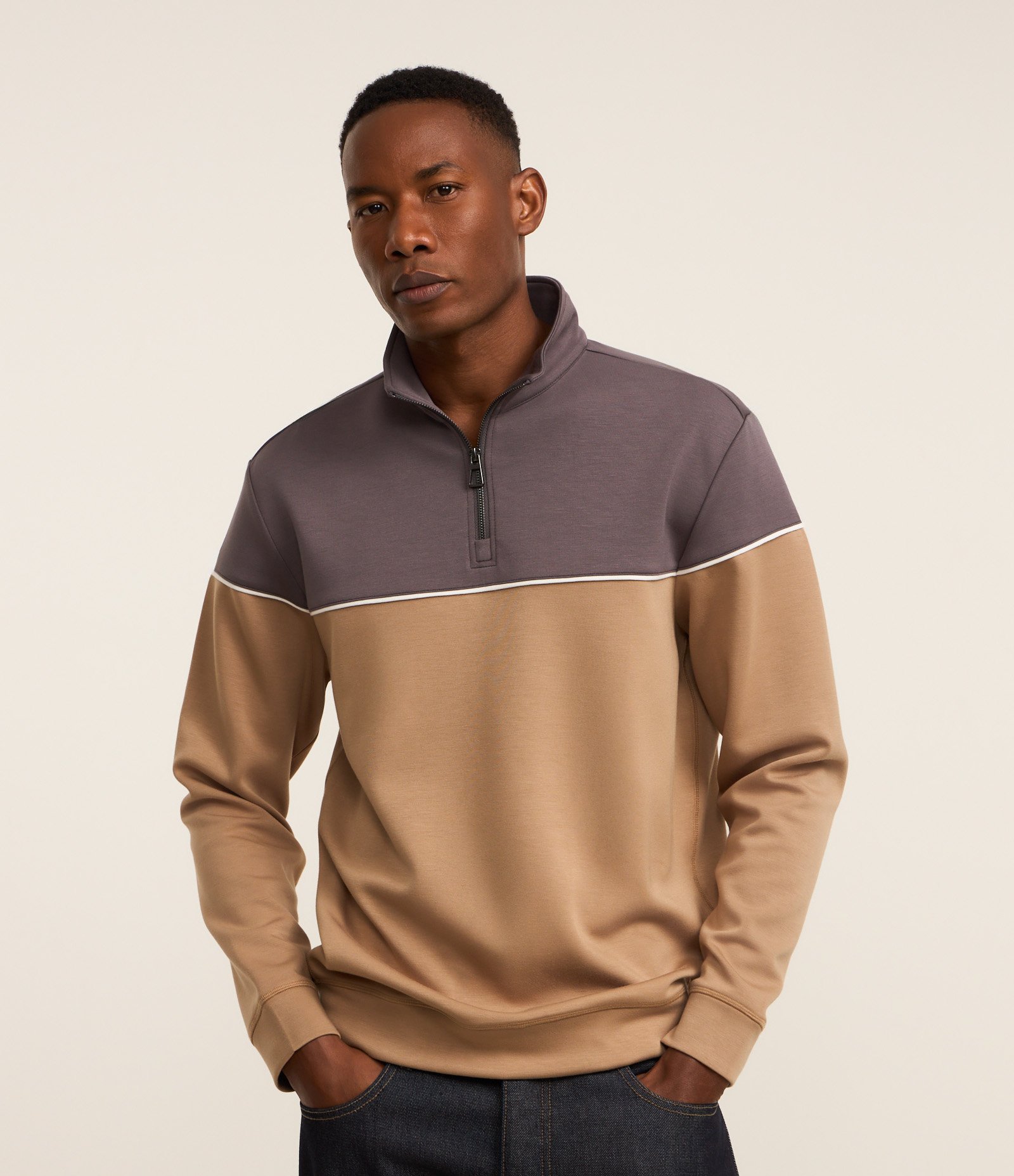 Blusão com Zíper na Gola e Bloco de Cor Marrom 1