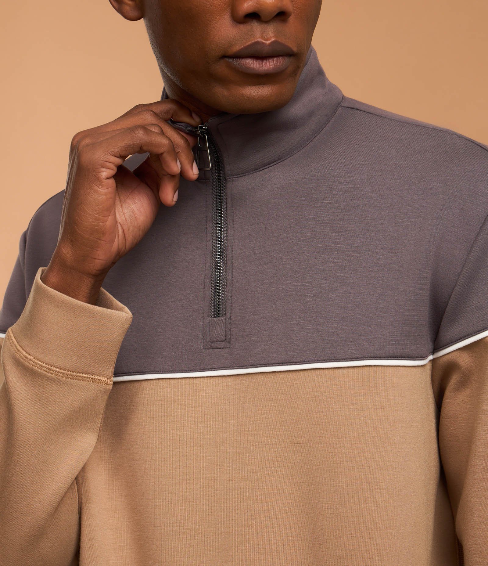 Blusão com Zíper na Gola e Bloco de Cor Marrom 3