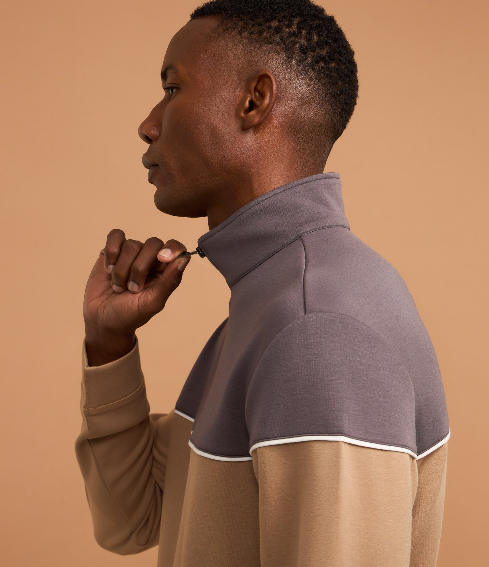 Blusão com Zíper na Gola e Bloco de Cor Marrom 5