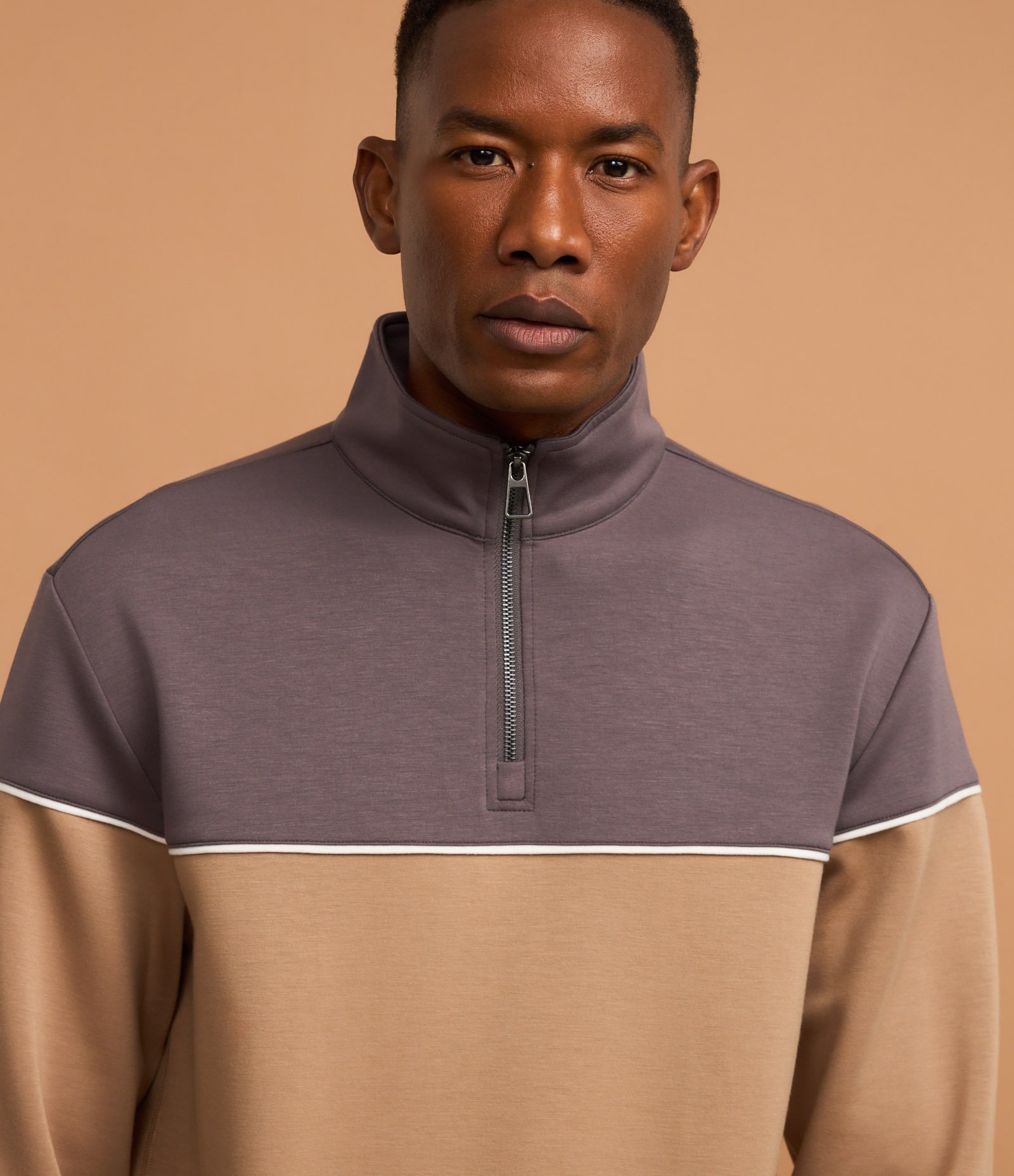 Blusão com Zíper na Gola e Bloco de Cor Marrom 6