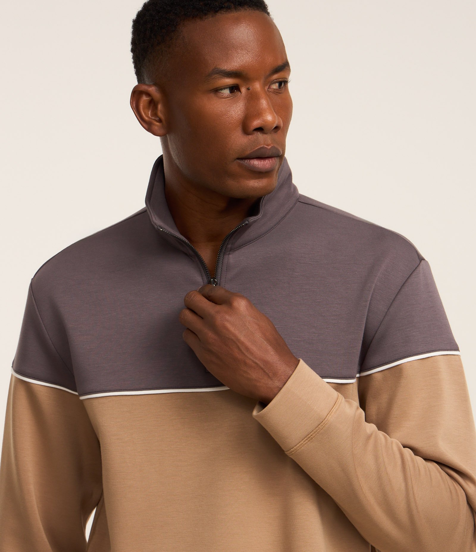 Blusão com Zíper na Gola e Bloco de Cor Marrom 7