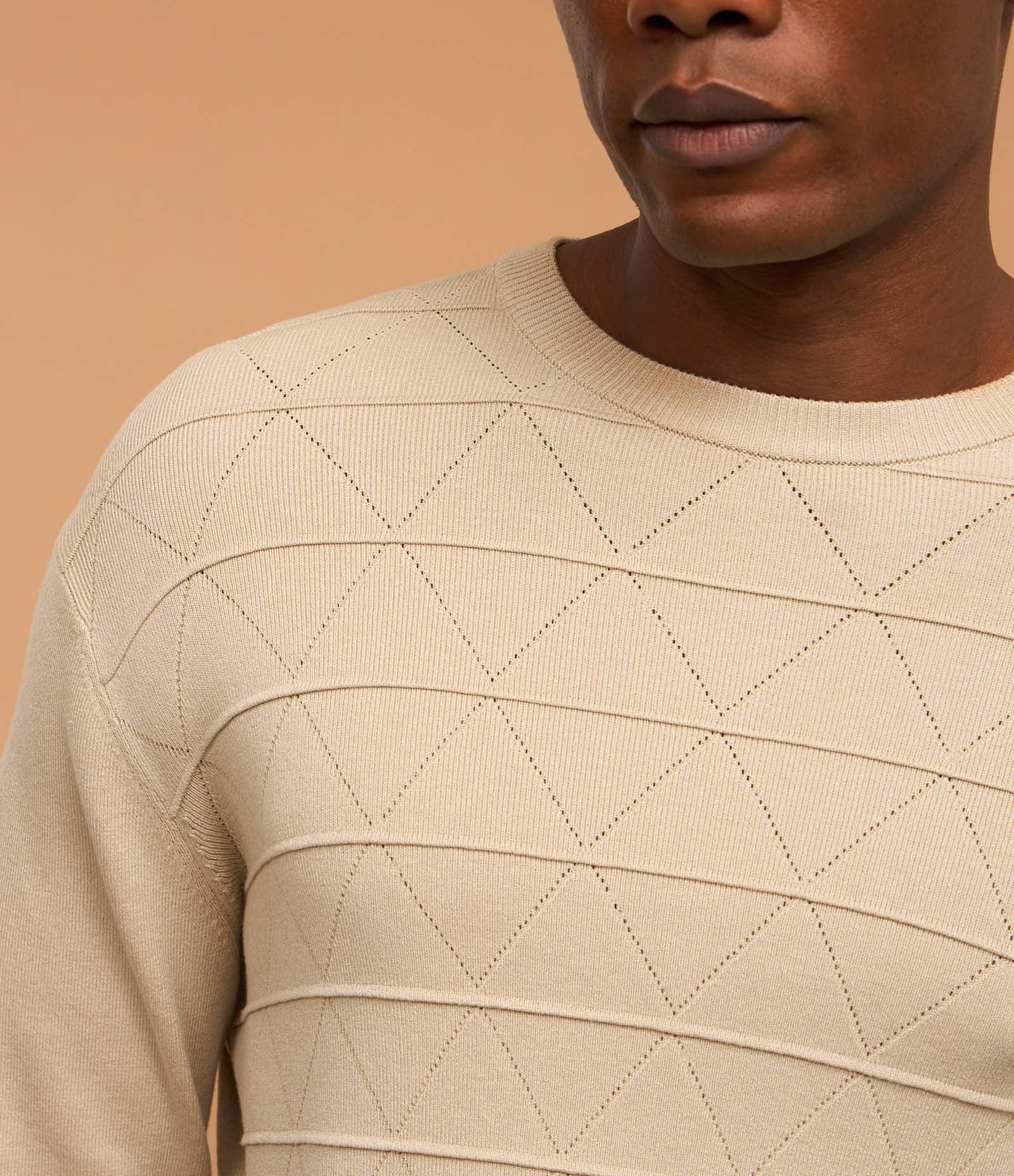 Suéter Regular em Tricô com Gola Redonda Bege 4