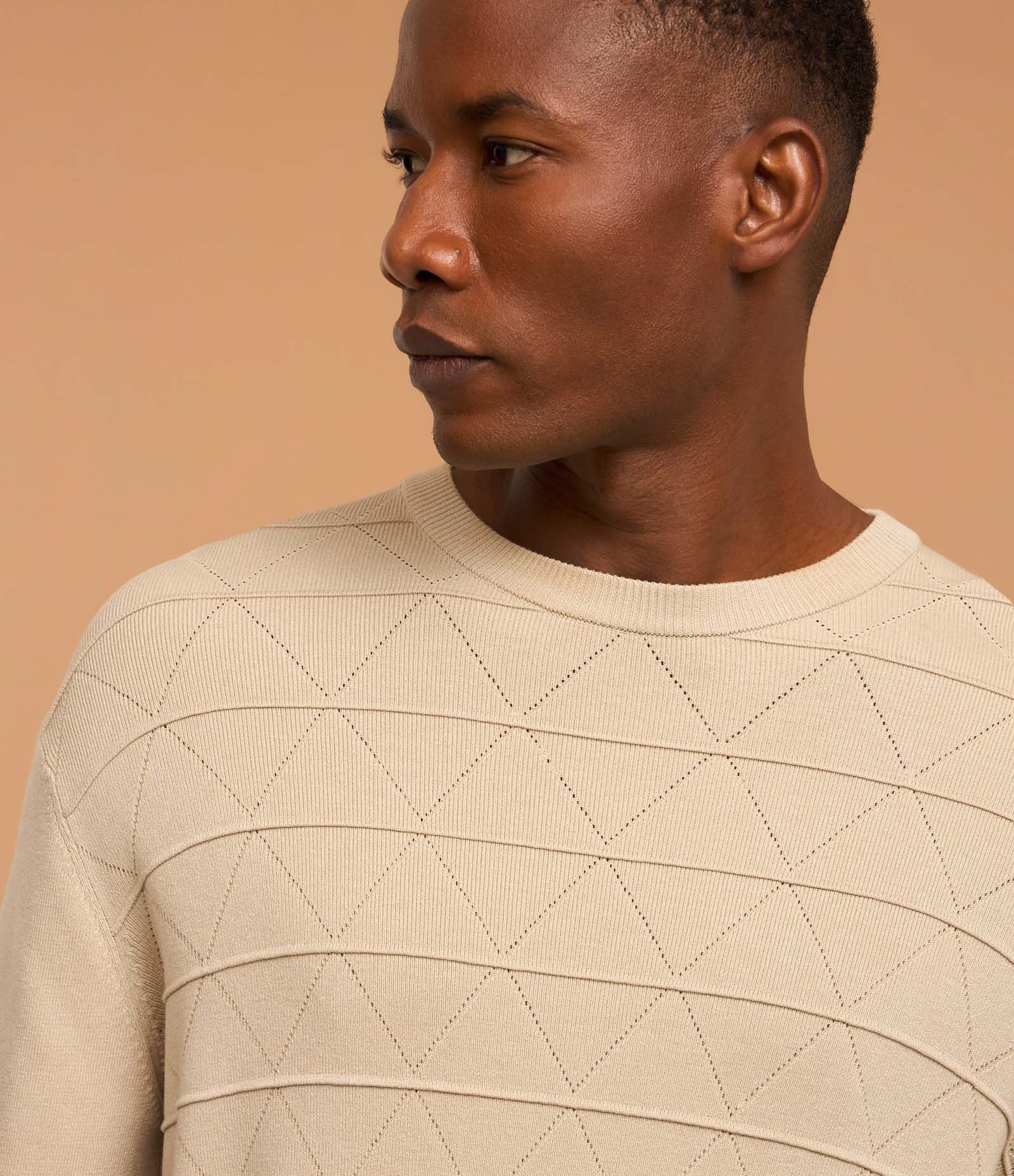 Suéter Regular em Tricô com Gola Redonda Bege 7