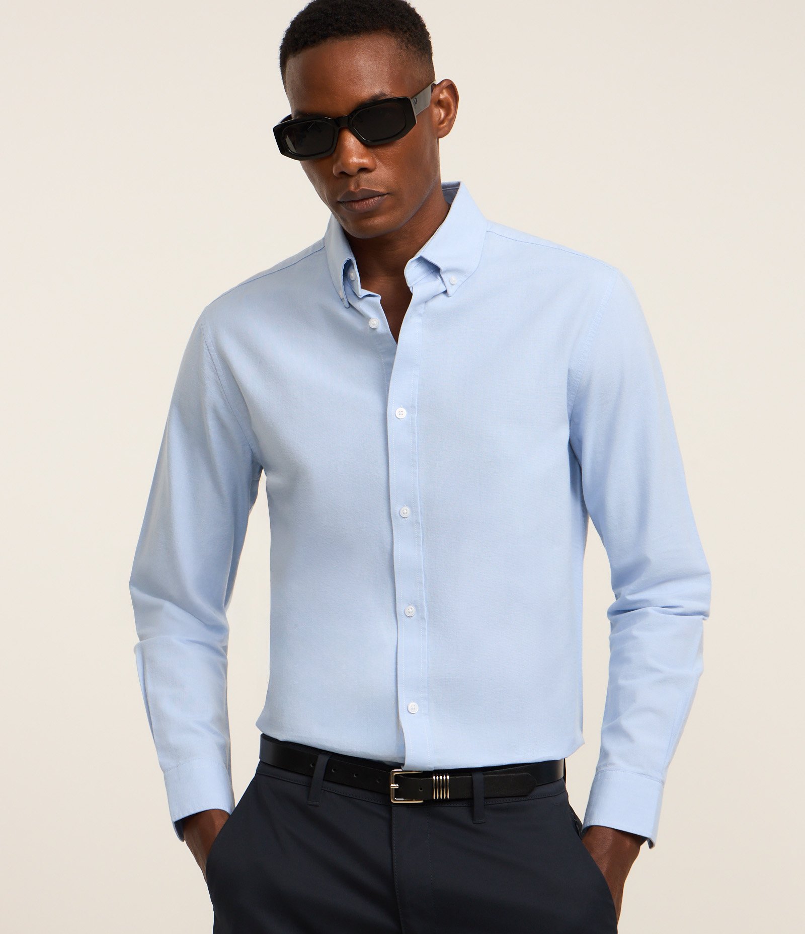 Camisa Regular Básica em Oxford Azul claro 1